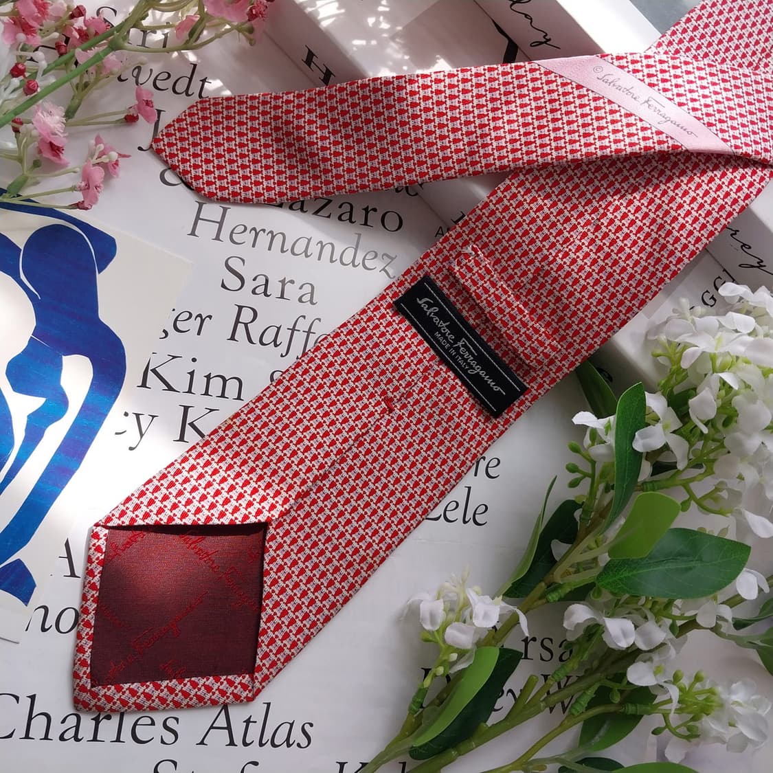 페라가모 실크 레드 강아지 패턴 넥타이 9cm B등급 K2484
 상품이미지4