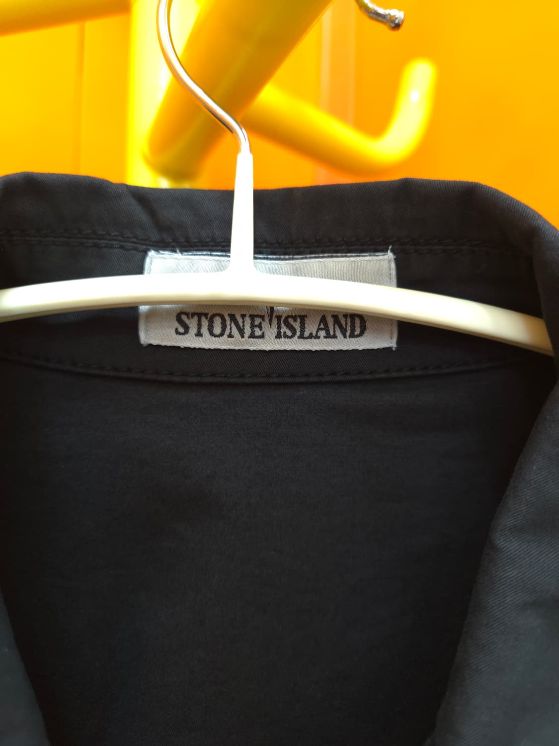 L 23ss스톤 아일랜드 와펜 패치 포켓 셔츠 자켓 블랙 상품이미지4