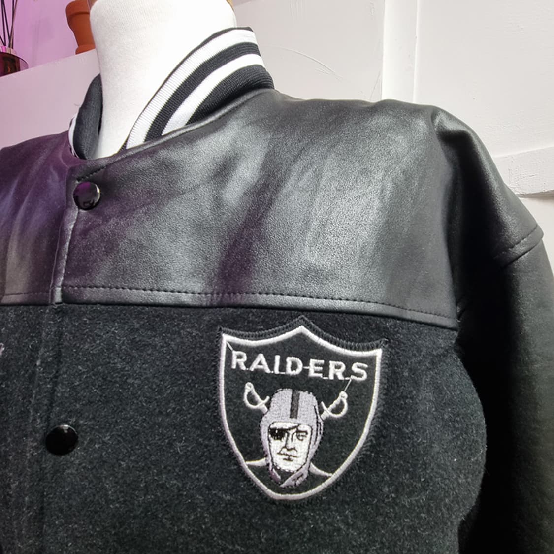 레이더스 블랙 레더 바시티 자켓 110 상품이미지3