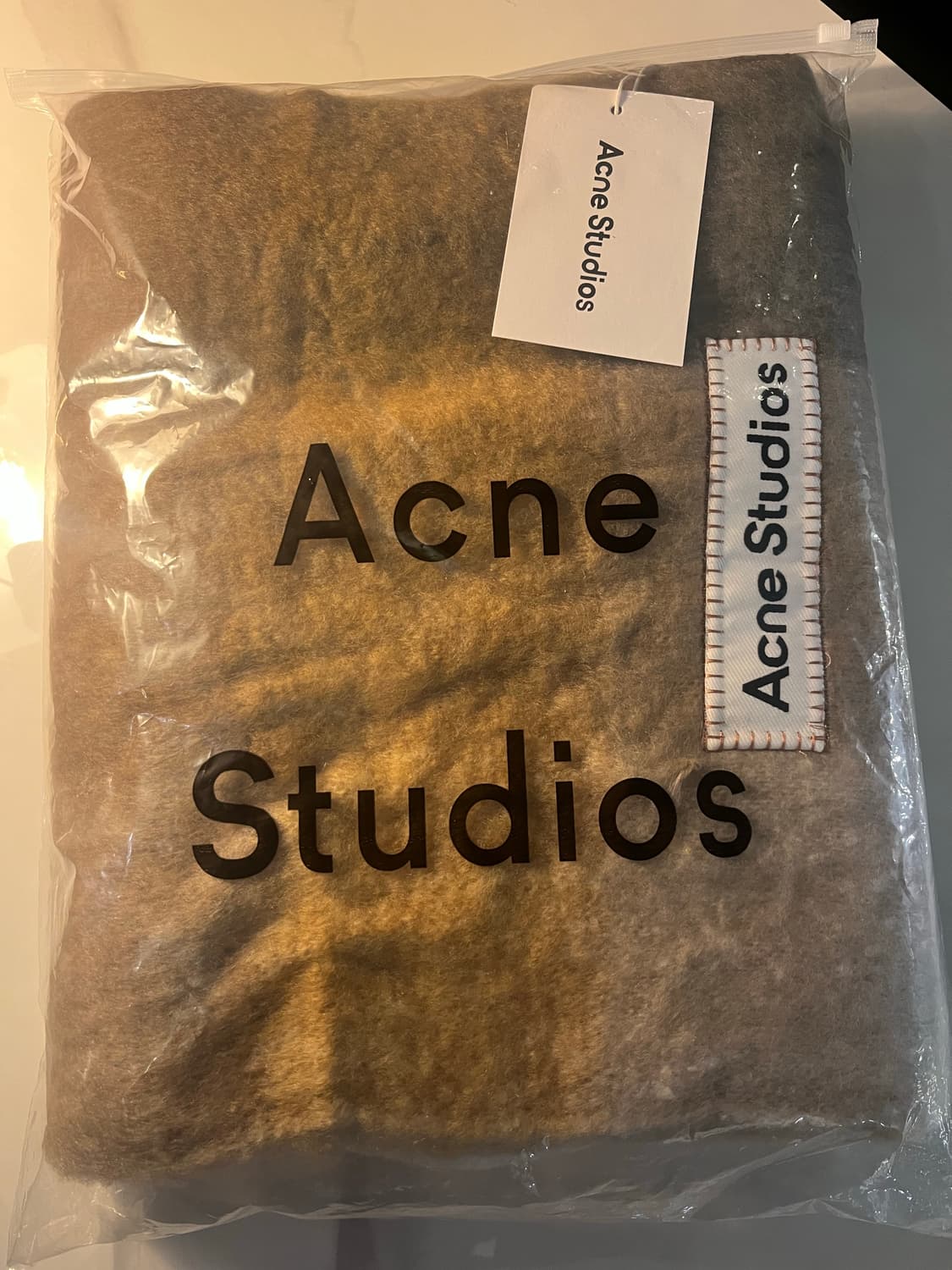 아크네 스튜디오 머플러 브라운/그레이 상품이미지1