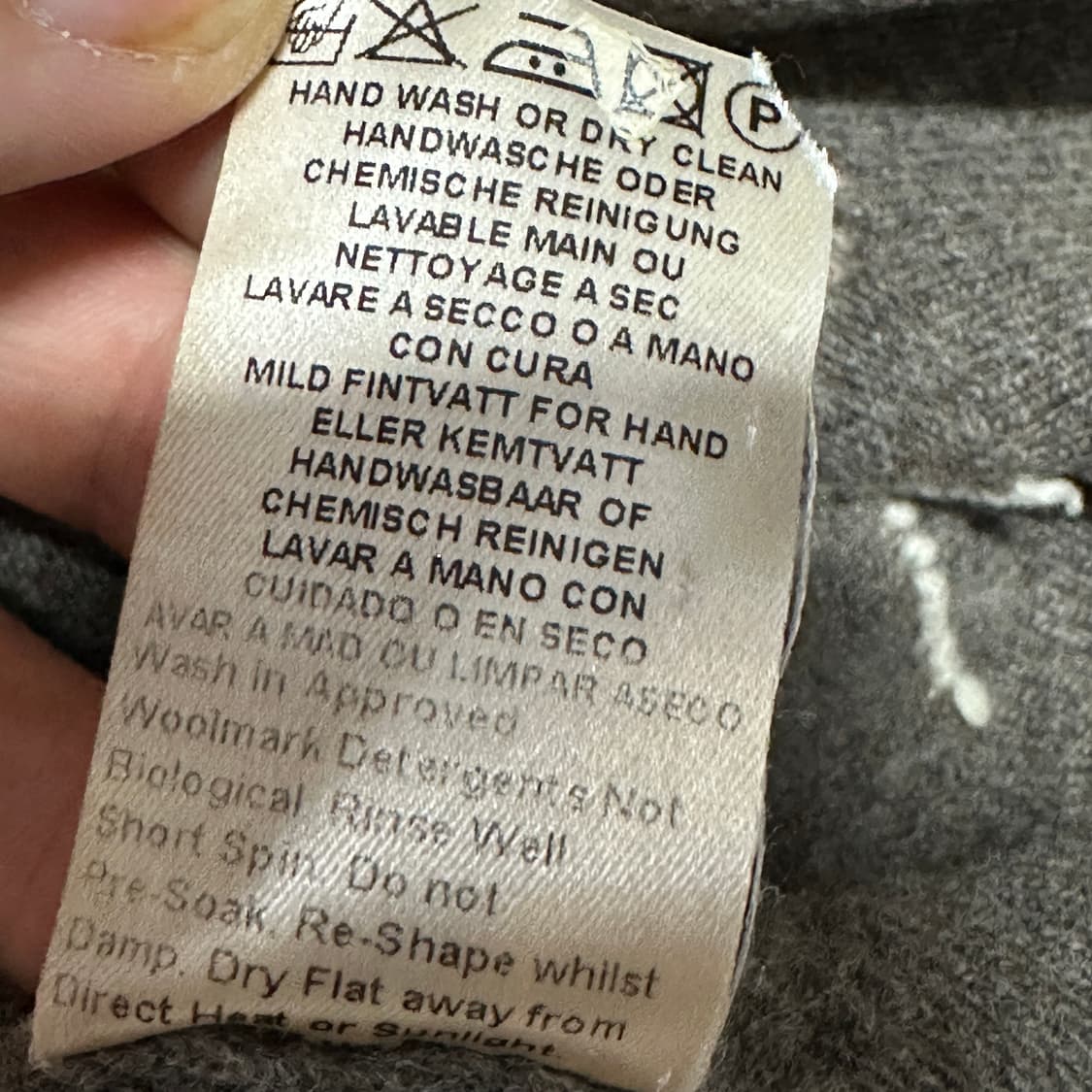 버버리 램스울 아가일 니트 가디건 상품이미지7