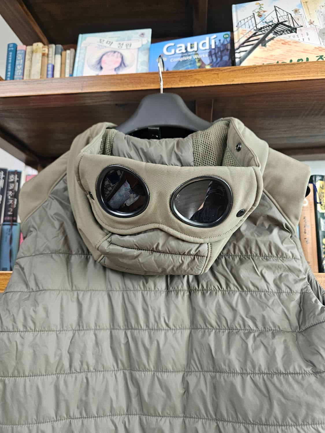 46사이즈 남녀공용}상태 좋음 씨피컴퍼니 cp컴퍼니 조끼패딩 패딩 베스트 상품이미지2