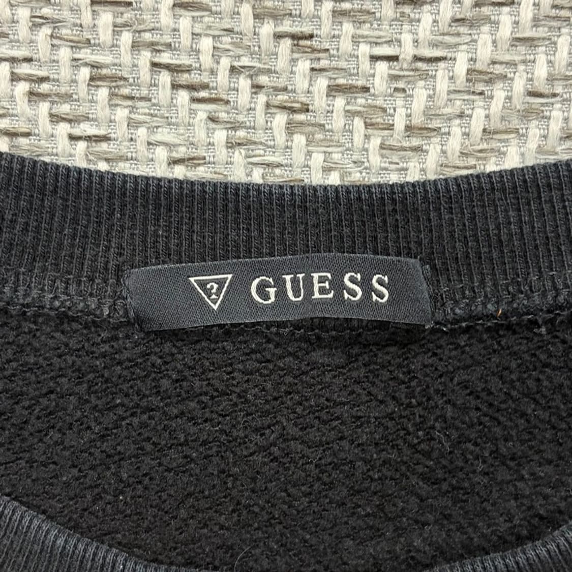 게스 베이직 로고 맨투맨 v2326 상품이미지5