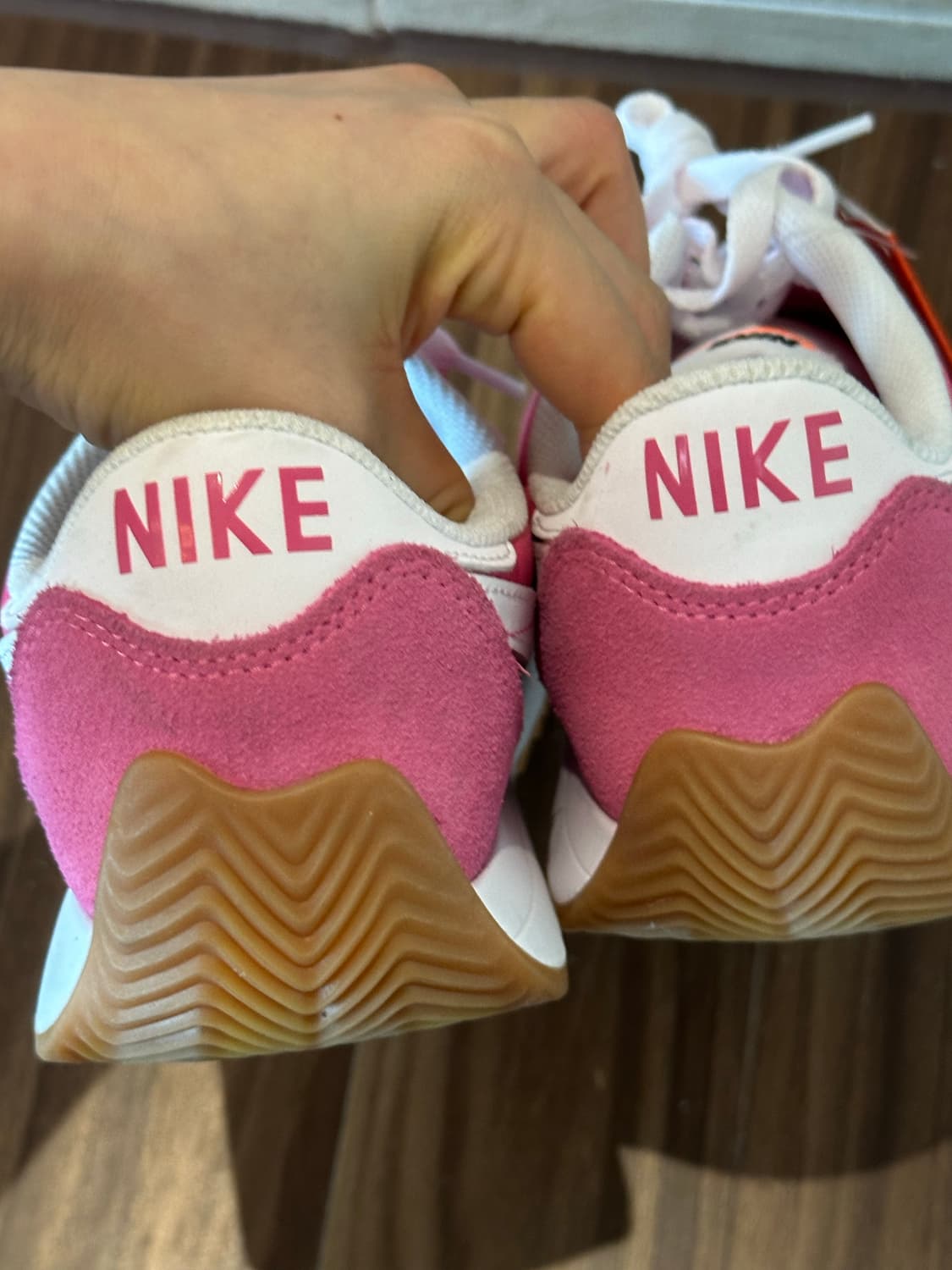 나이키 퍼시픽 핑크 운동화 250mm 상품이미지3