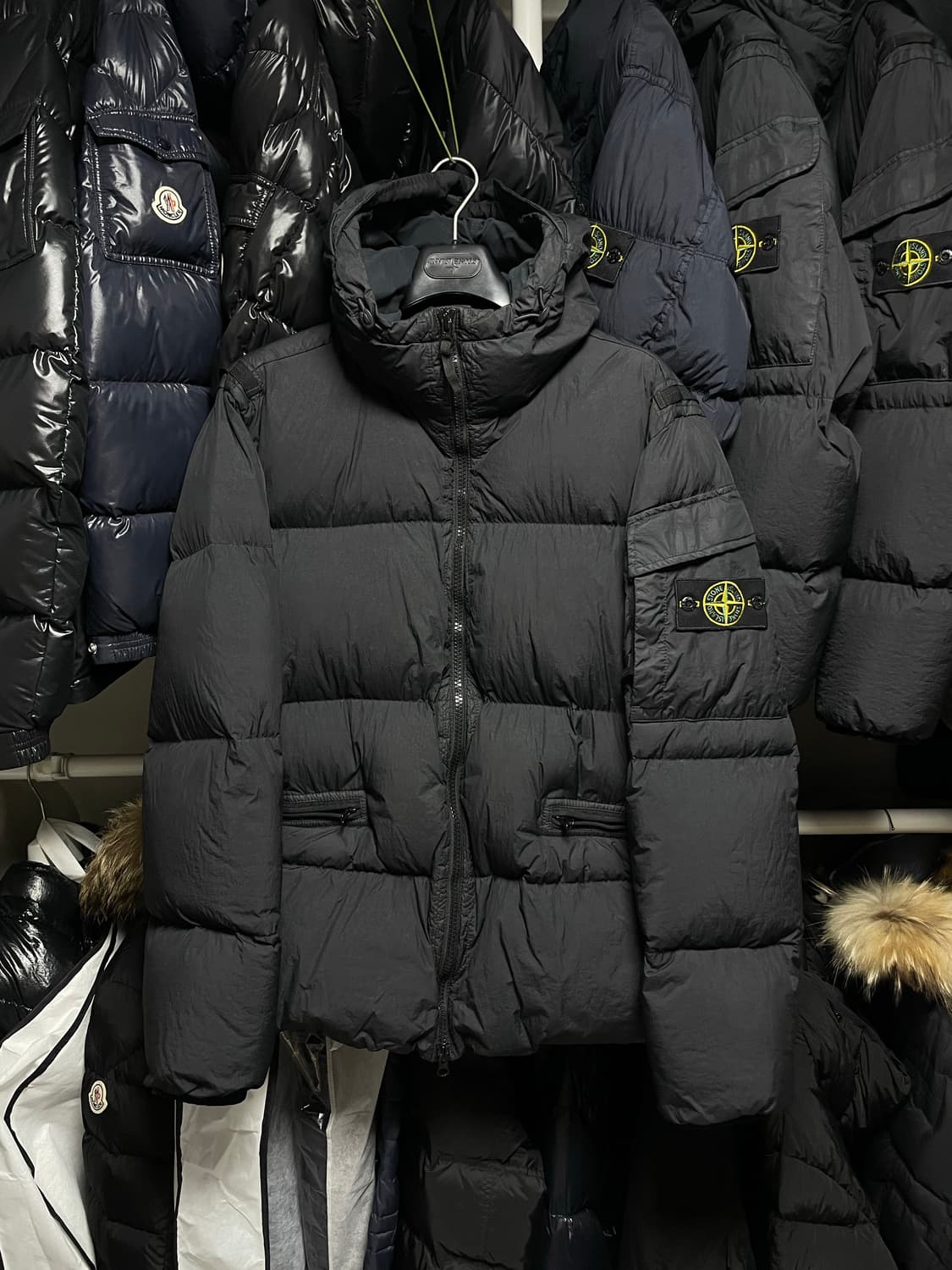 [L사이즈] 22FW 스톤아일랜드 가먼트다잉 크링클랩스 패딩 상품이미지1