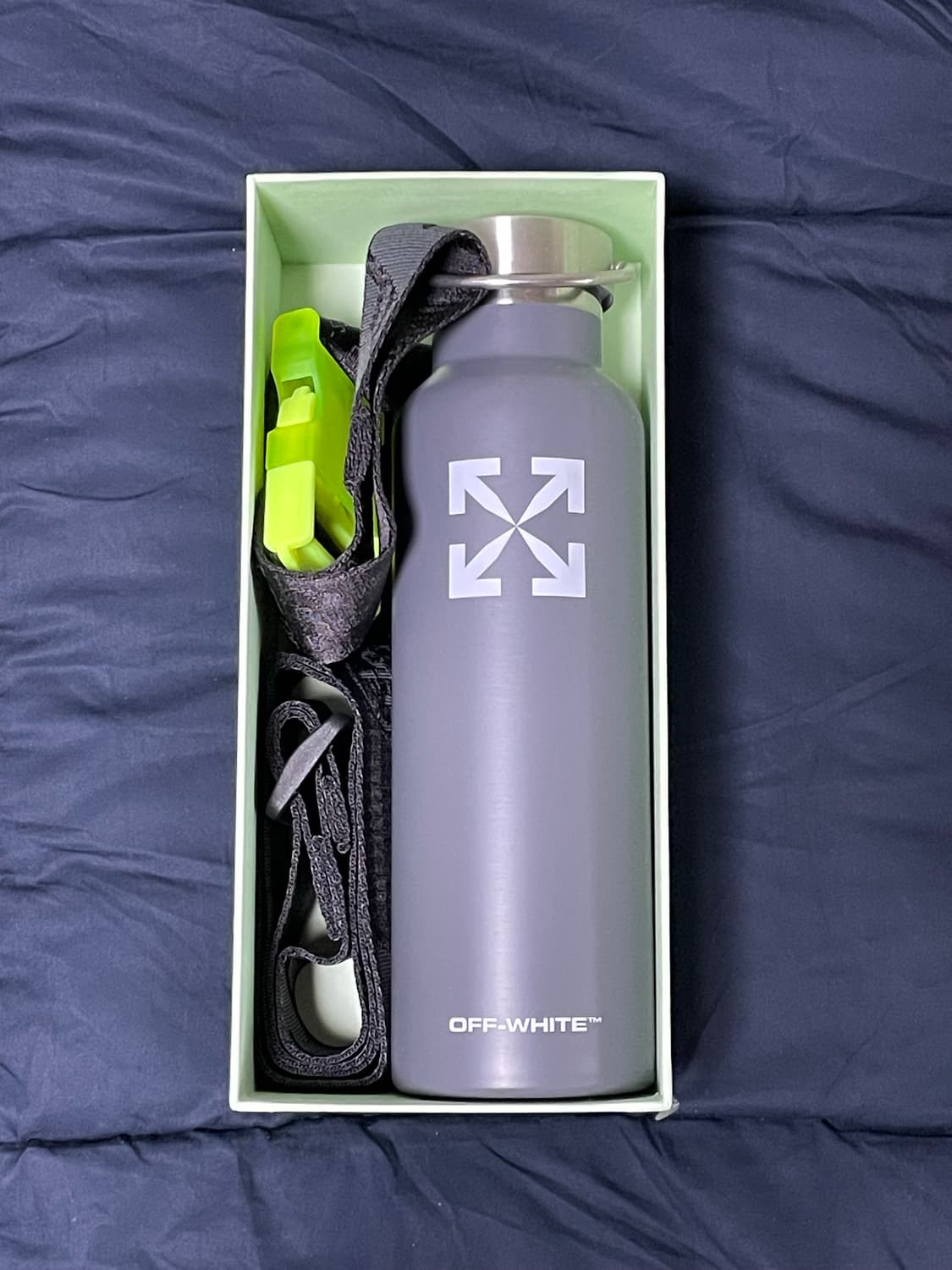 오프화이트 숄더 스트랩 써모스 텀블러 상품이미지1