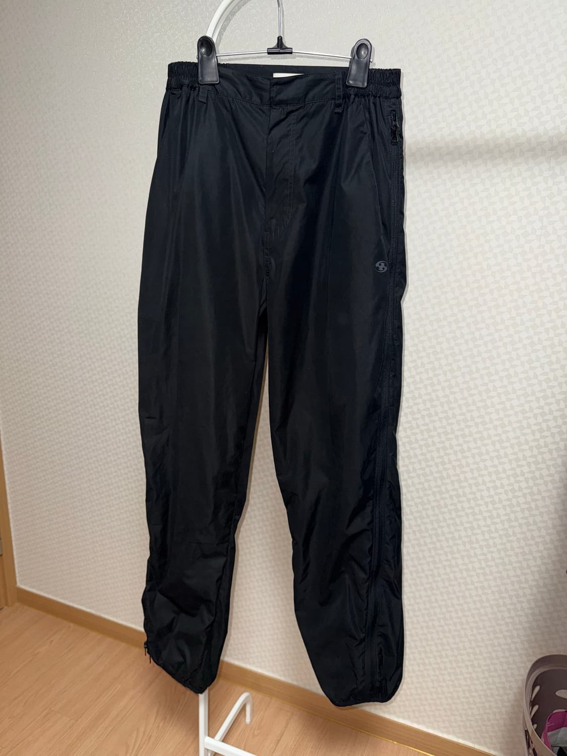 산산기어 지퍼팬츠 블랙 22fw 상품이미지3