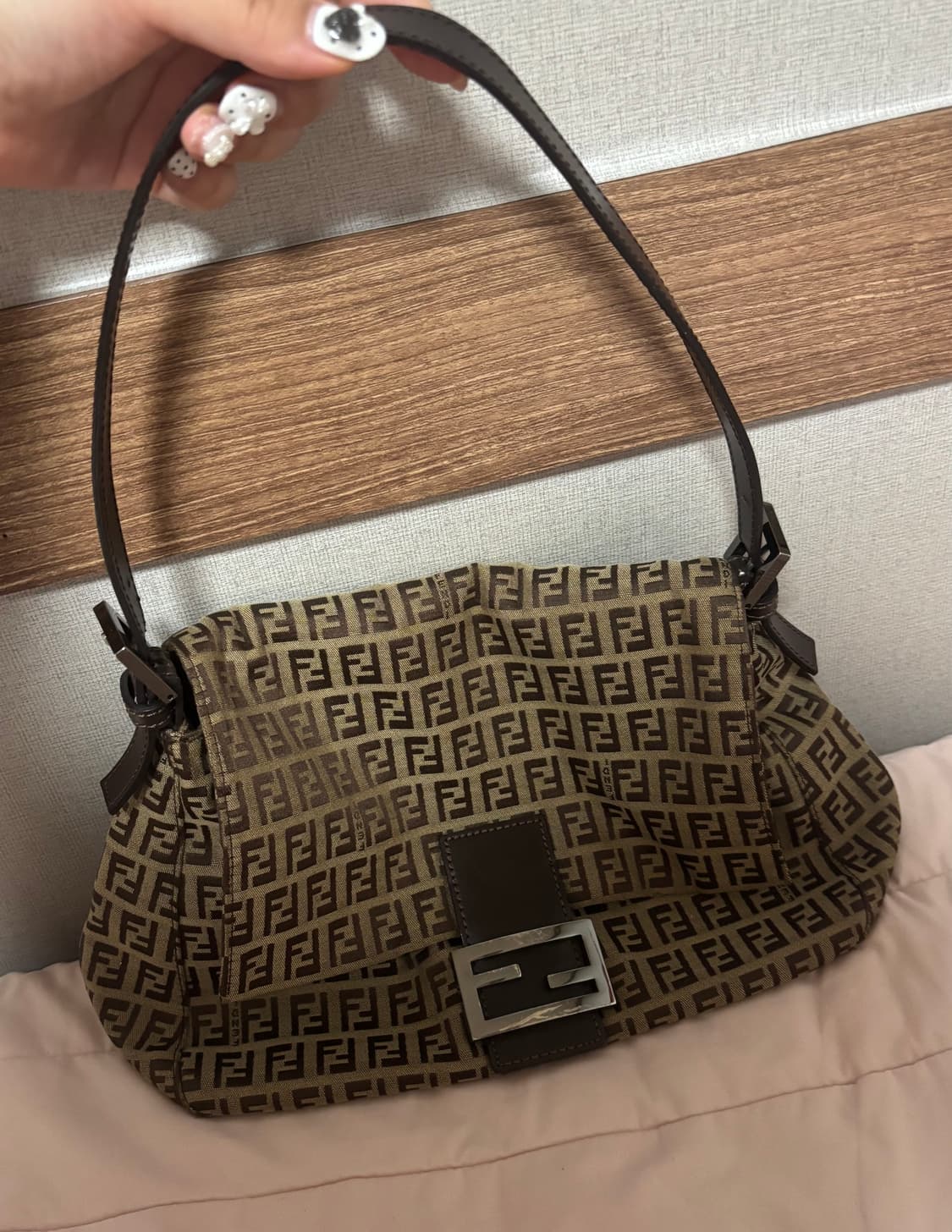 펜디 주카 맘마백 상품이미지1