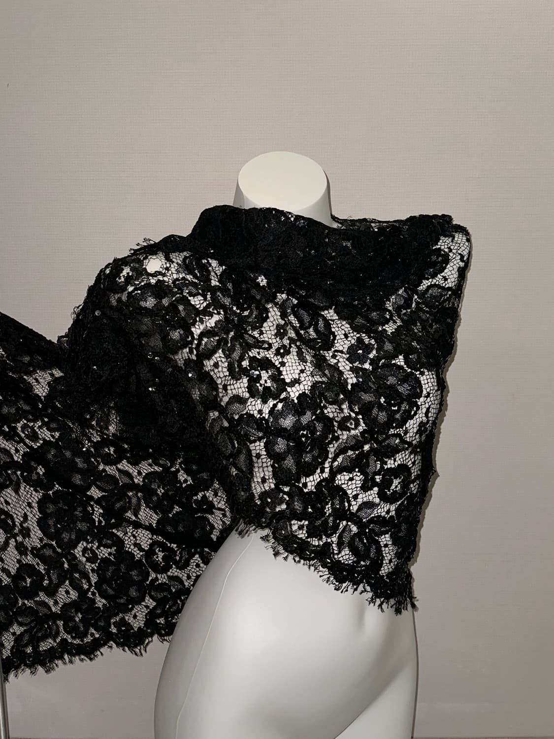 빈티지 블랙 스팽글 플라워 태슬 머플러 상품이미지2