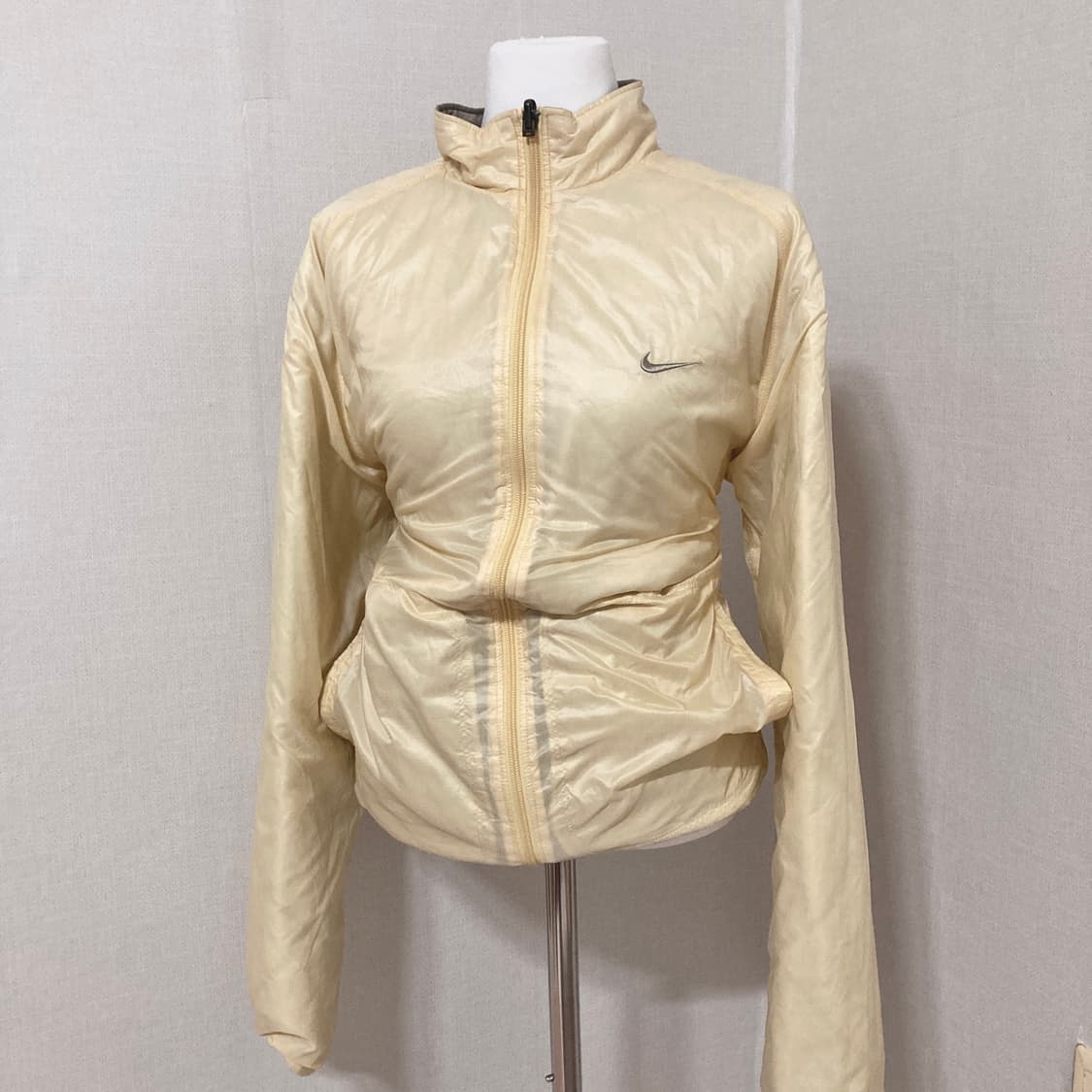 나이키 리버시블 베이지 경량 패딩 L 상품이미지2