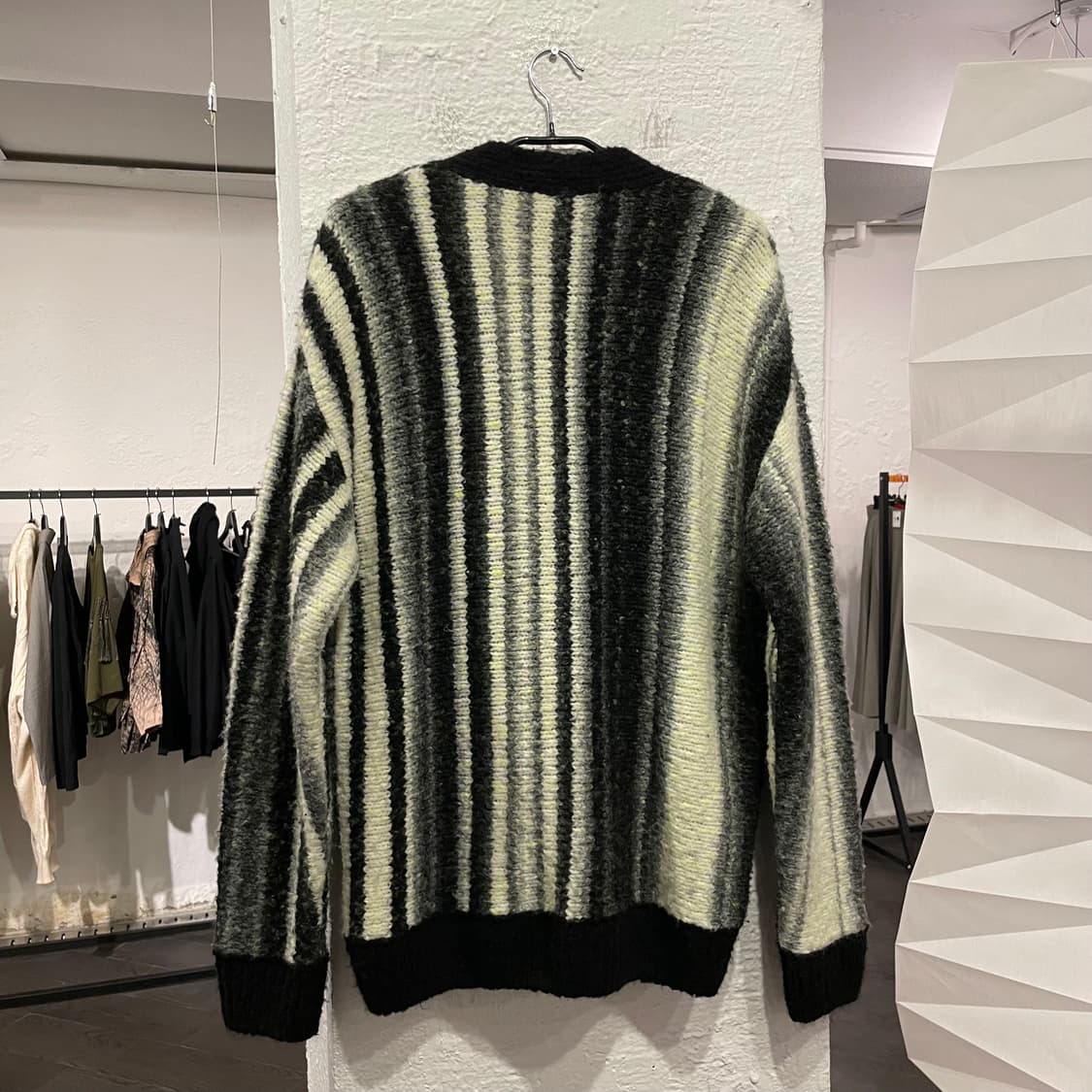 032C 20aw 픽셀 가디건 상품이미지3