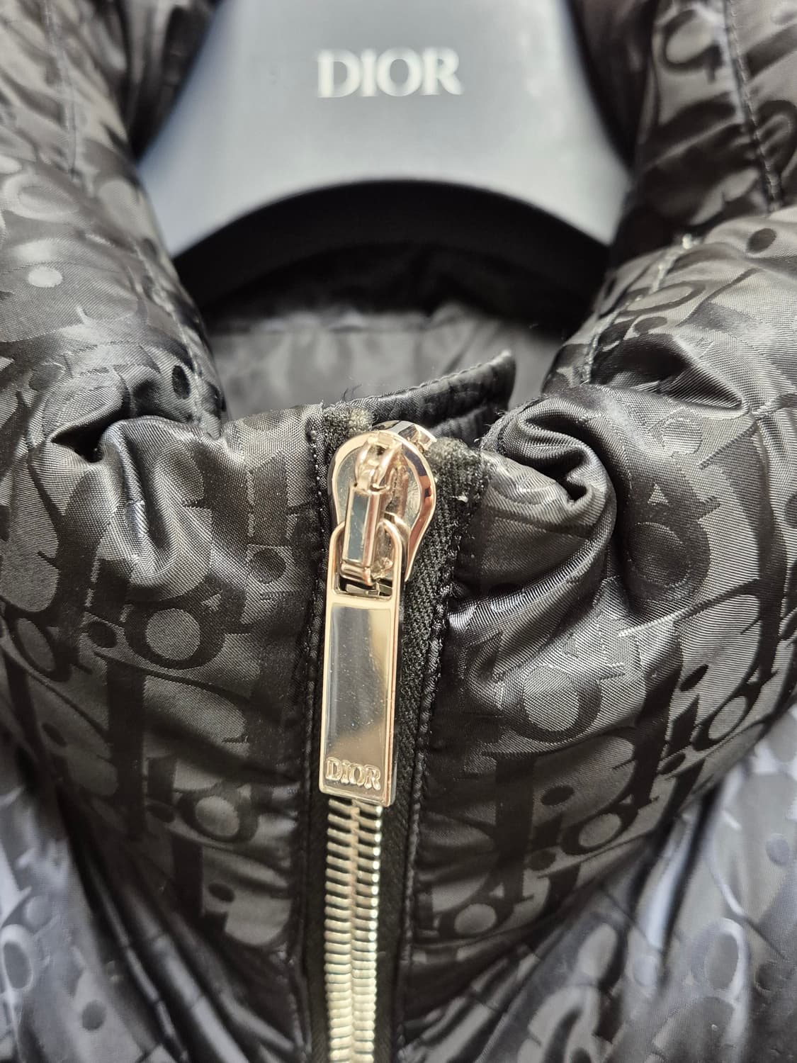 디올 오블리크 패딩 52사이즈 판매합니다 상품이미지5