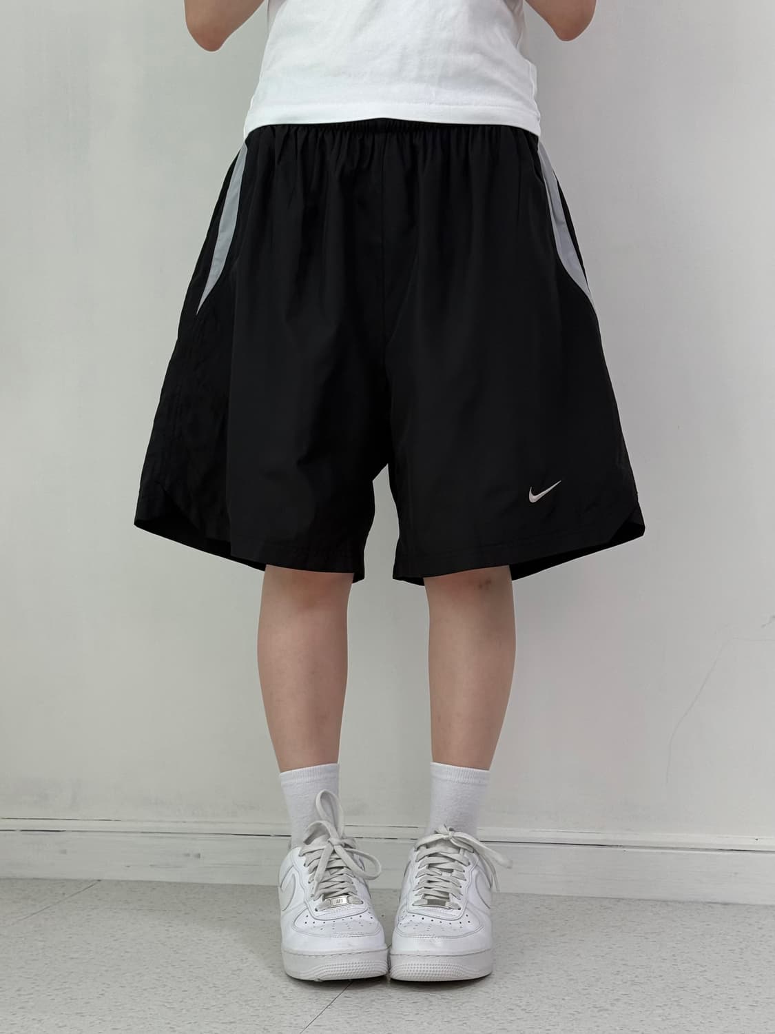 나이키 블랙 와이드 반바지 상품이미지1