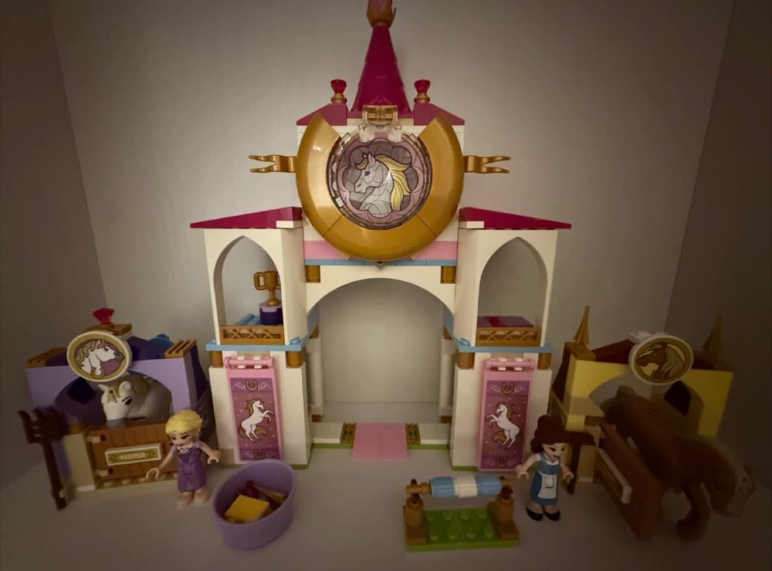 레고 정품 라푼젤의 왕실 말 훈련소 상품이미지2