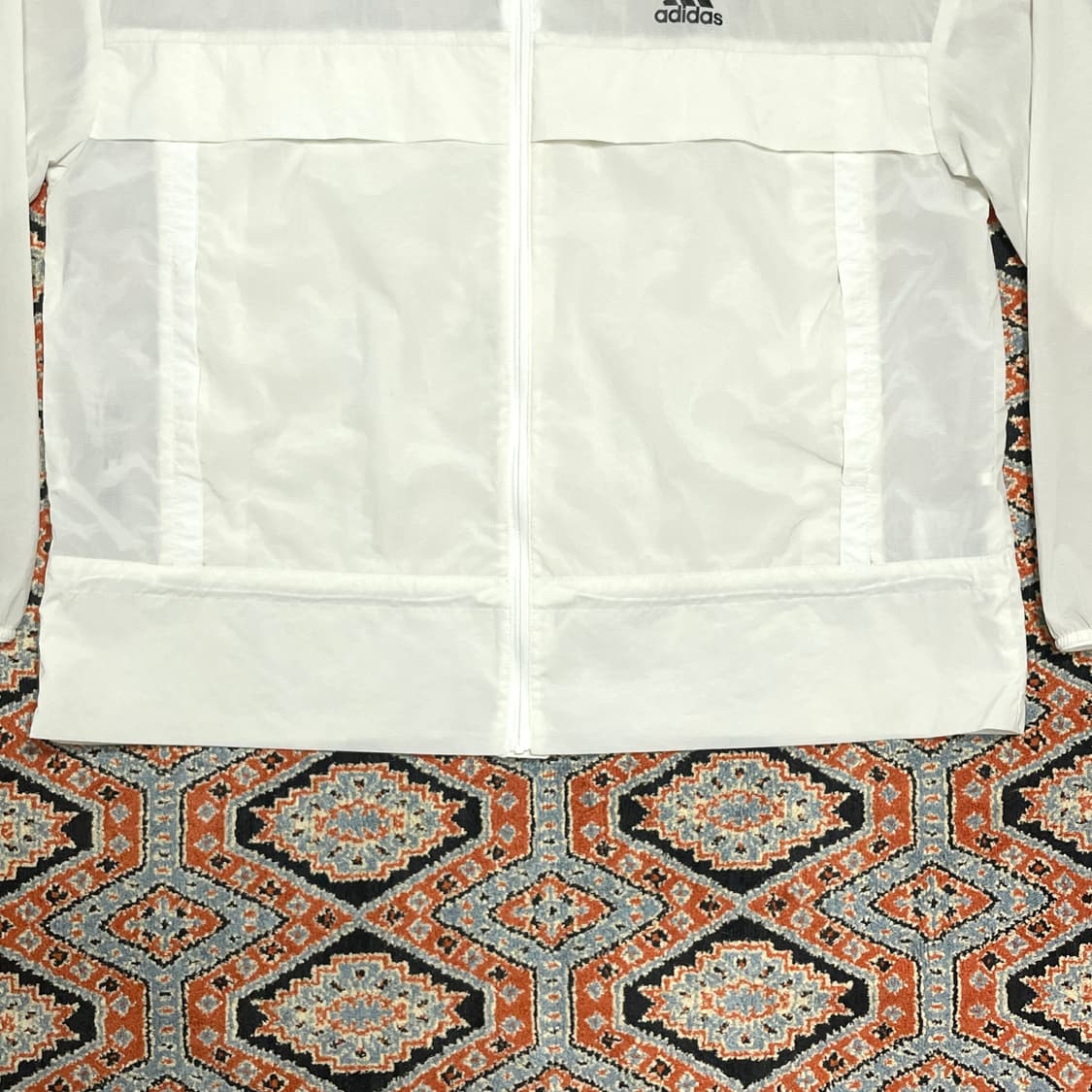 아디다스 삼각로고 화이트 경량 바람막이 점퍼 남성L 상품이미지3