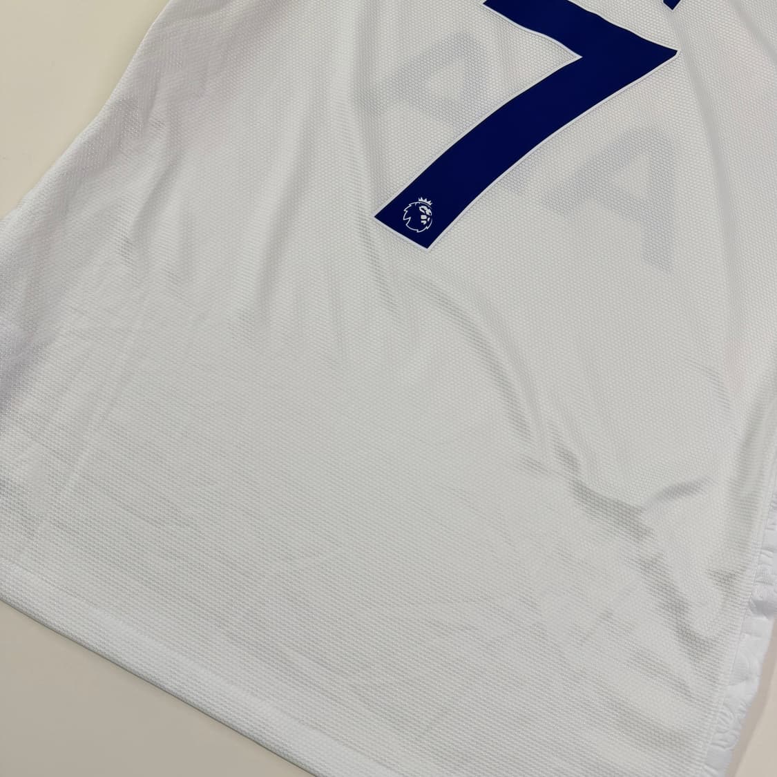 21-22 토트넘 홈 손흥민 유니폼 상품이미지3