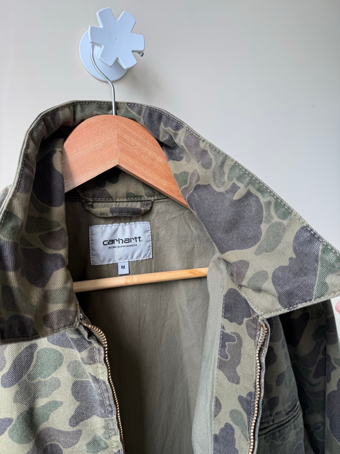 칼하트 24fw 덕 디트로이트 자켓 카모 상품이미지4