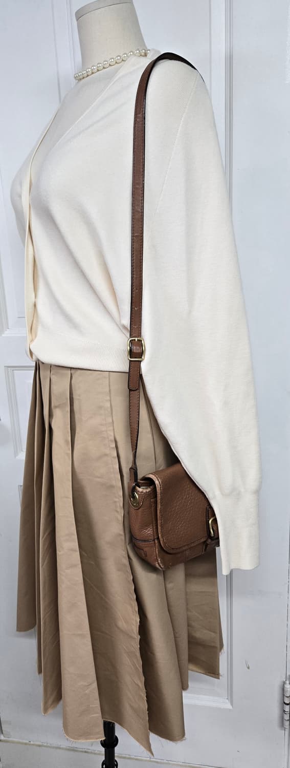 COS크림가디건/베이지 플리츠스커트 상품이미지2