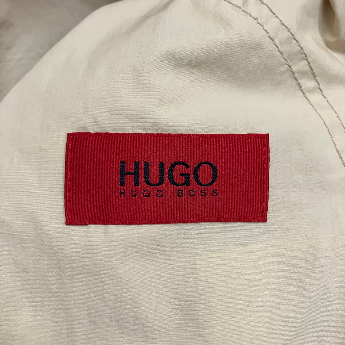 N308 휴고보스 디테일 절개 자켓 바람막이 상품이미지3