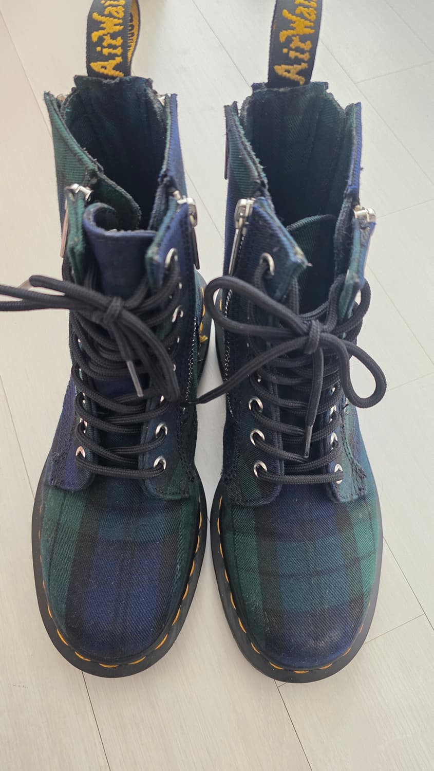 닥터마틴 1460 ZIP 타탄체크부츠 상품이미지1