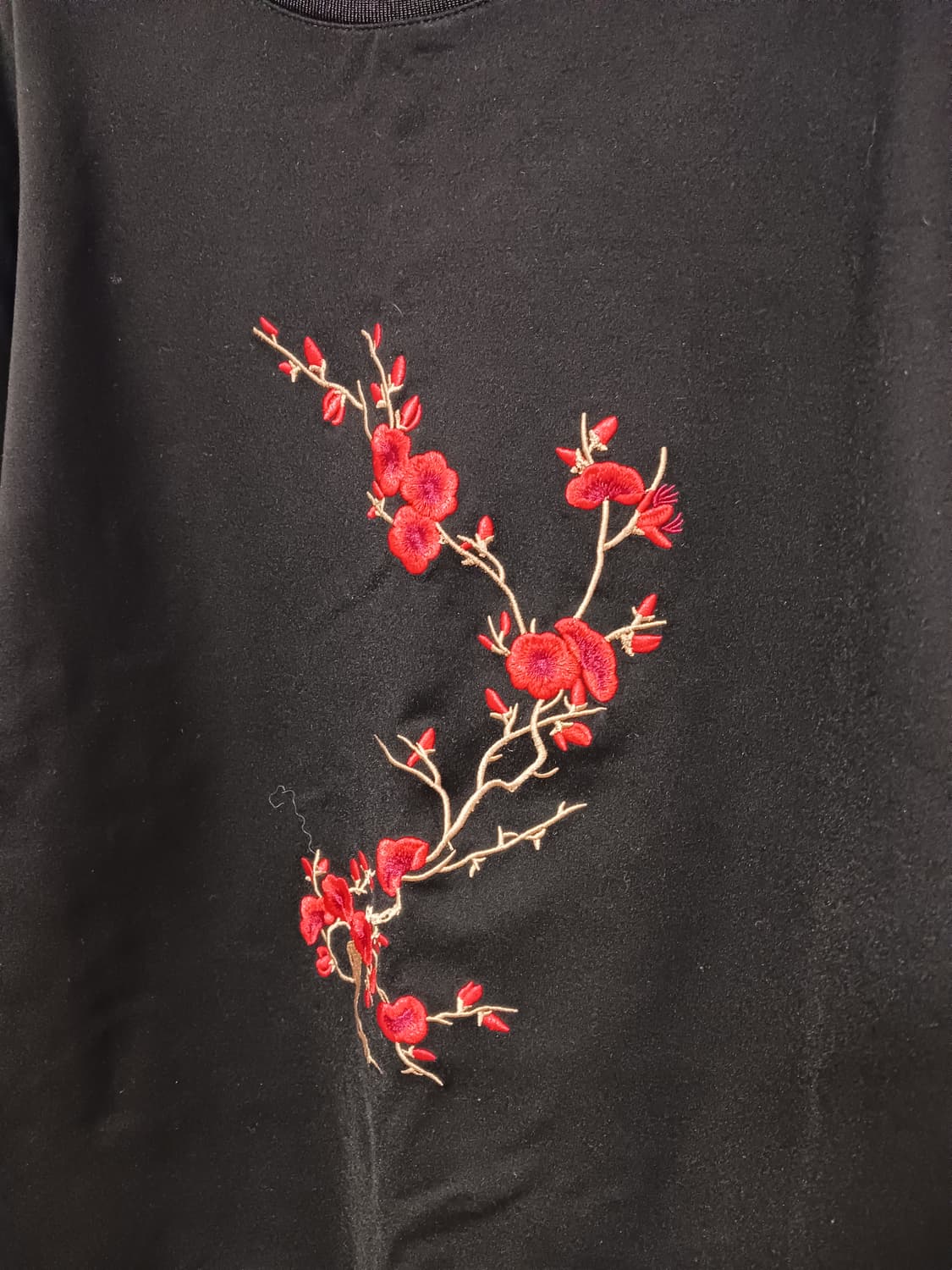 매화자수 네오플랜 블랙맨투맨 상품이미지2