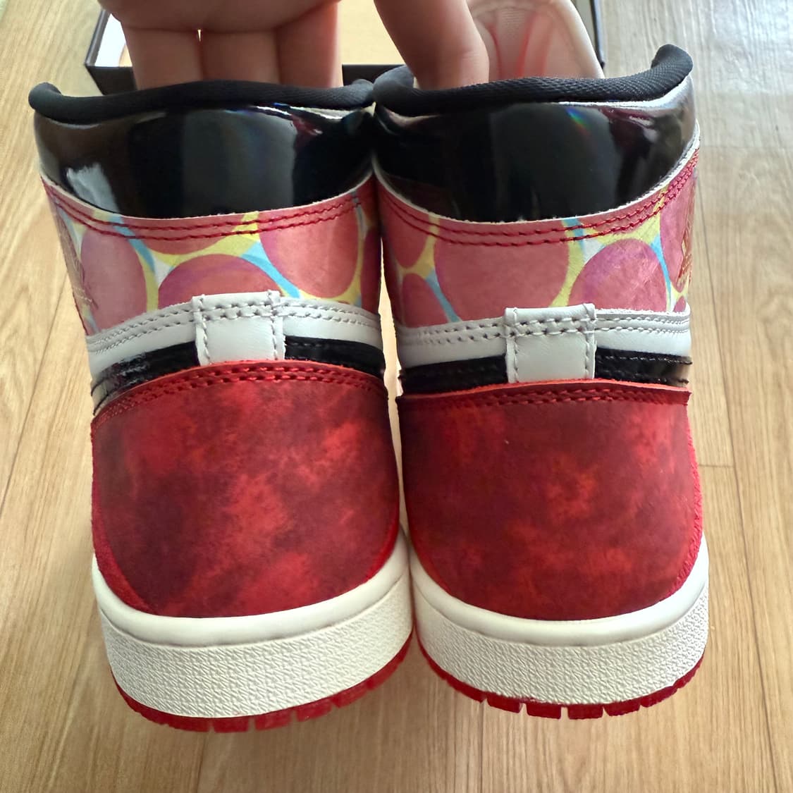 조던 1 레트로 하이 스파이더맨 넥스트 챕터 상품이미지7