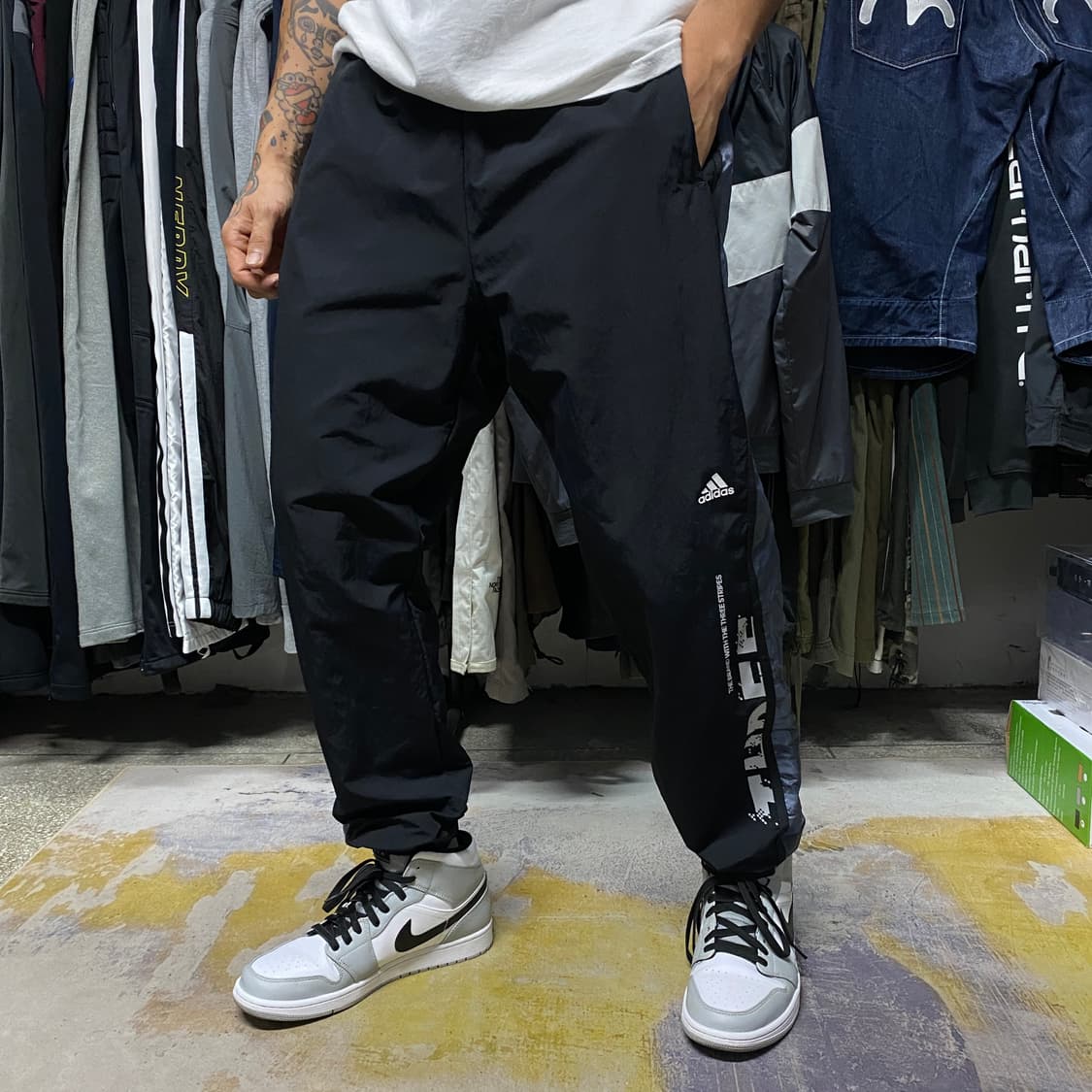 아디다스 신형 우븐 조거팬츠 상품이미지1