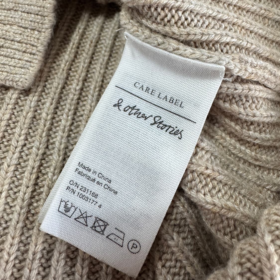 앤아더스토리즈 모크넥 롱 니트 원피스 상품이미지4