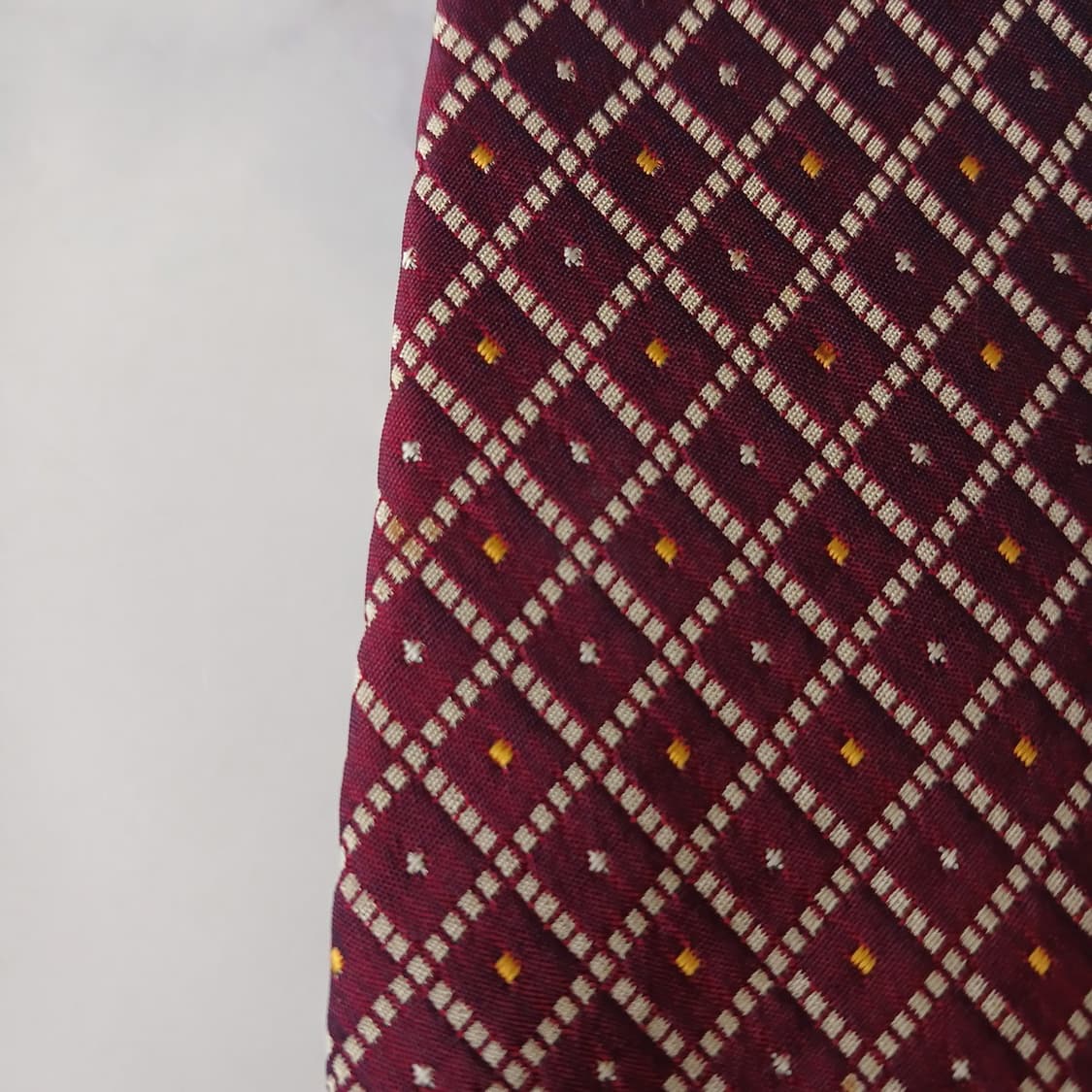 아쿠아스큐텀 실크 와인 기하 패턴 넥타이 9.4cm A등급 A19881
 상품이미지8