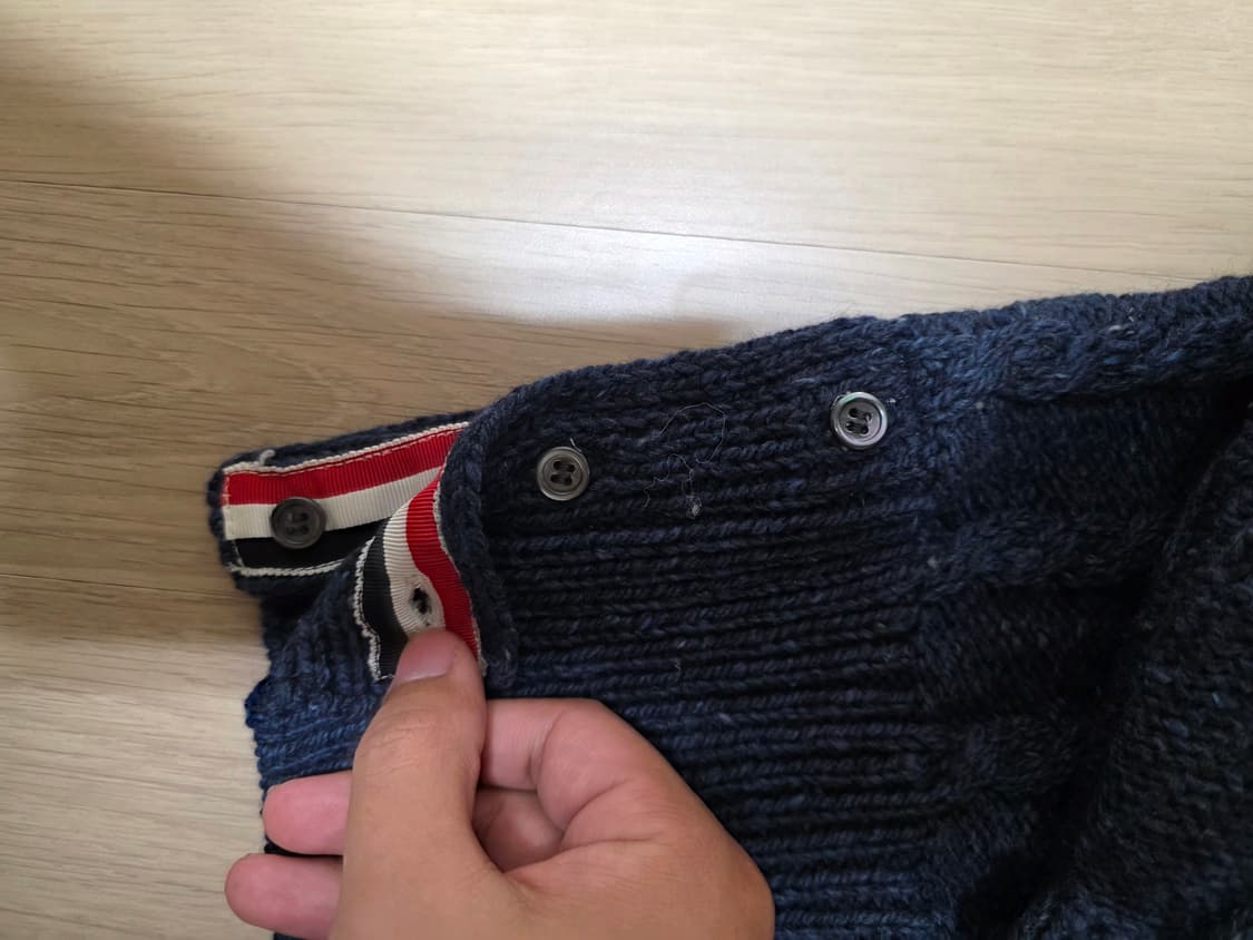 [4]24ss 톰브라운 케이블 니트 네이비 상품이미지7