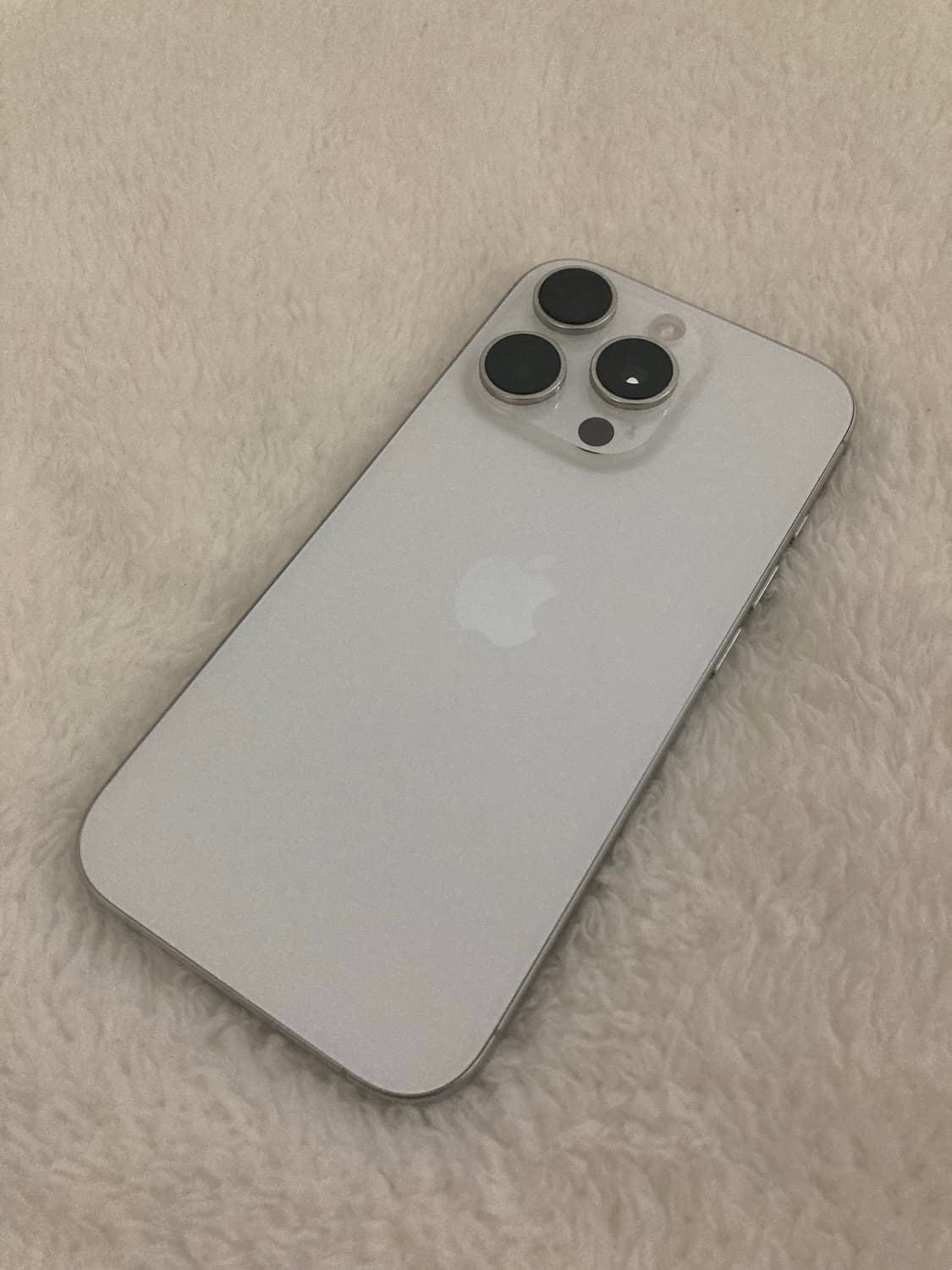 아이폰16pro 화이트 512 상품이미지1