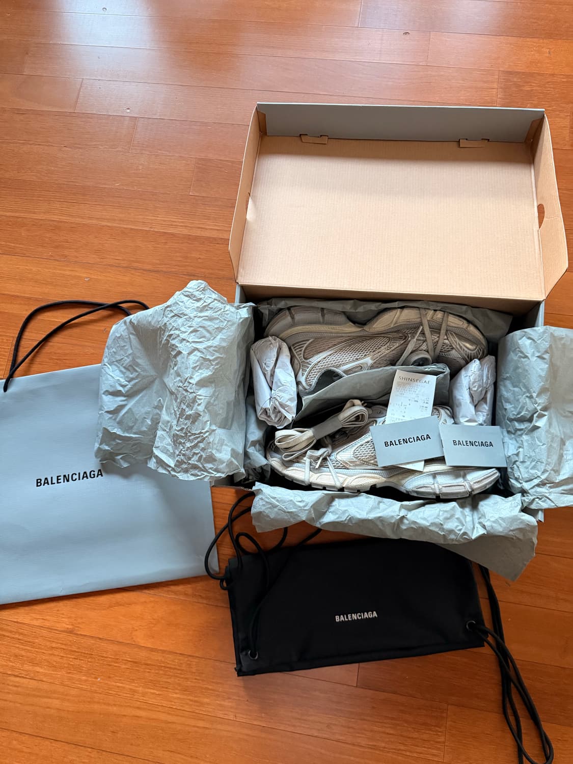 (백화점판) 발렌시아가 3xl 에그쉘 41 상품이미지1