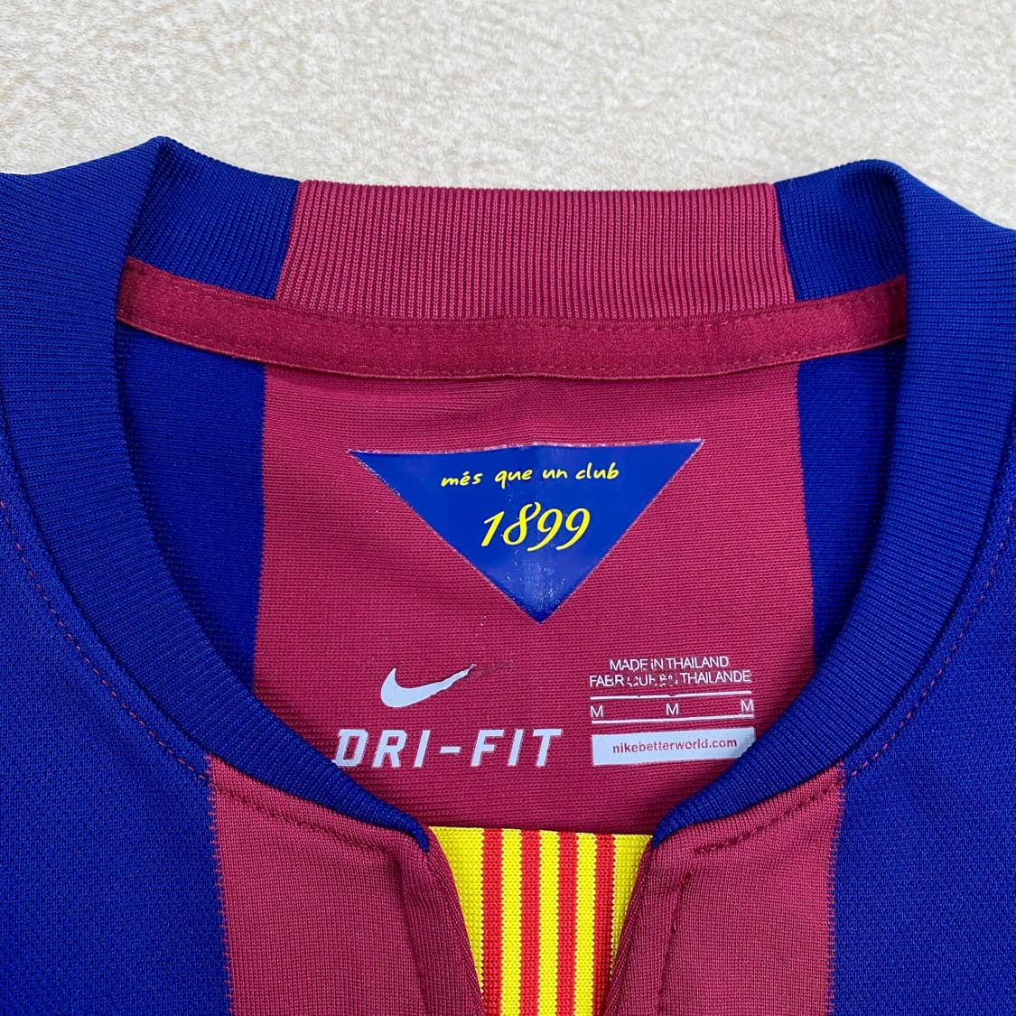 나이키 14-15 바르셀로나 홈 수아레즈 유니폼 (95) 상품이미지9