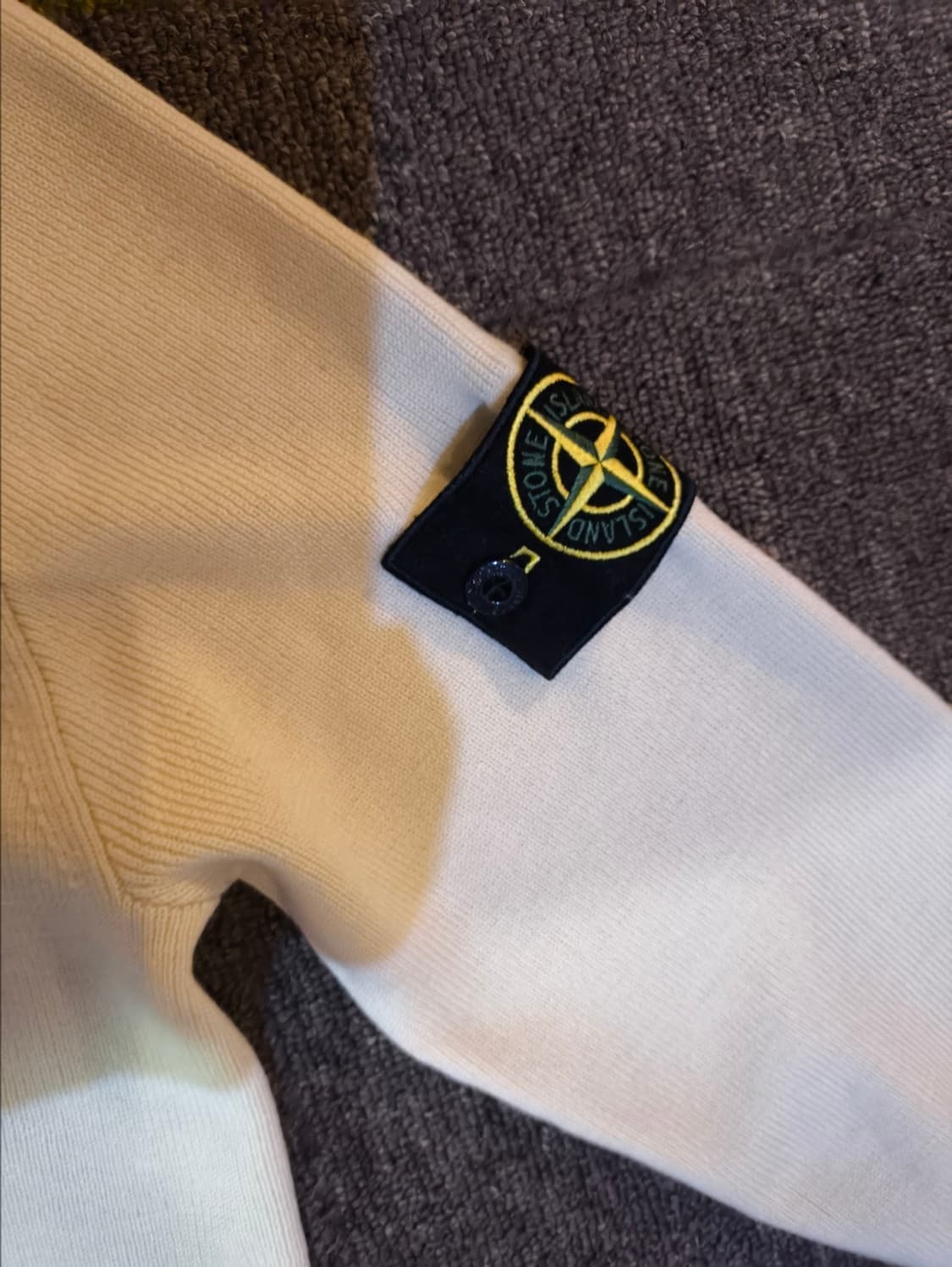 M사이즈 스톤아일랜드 니트 상품이미지3