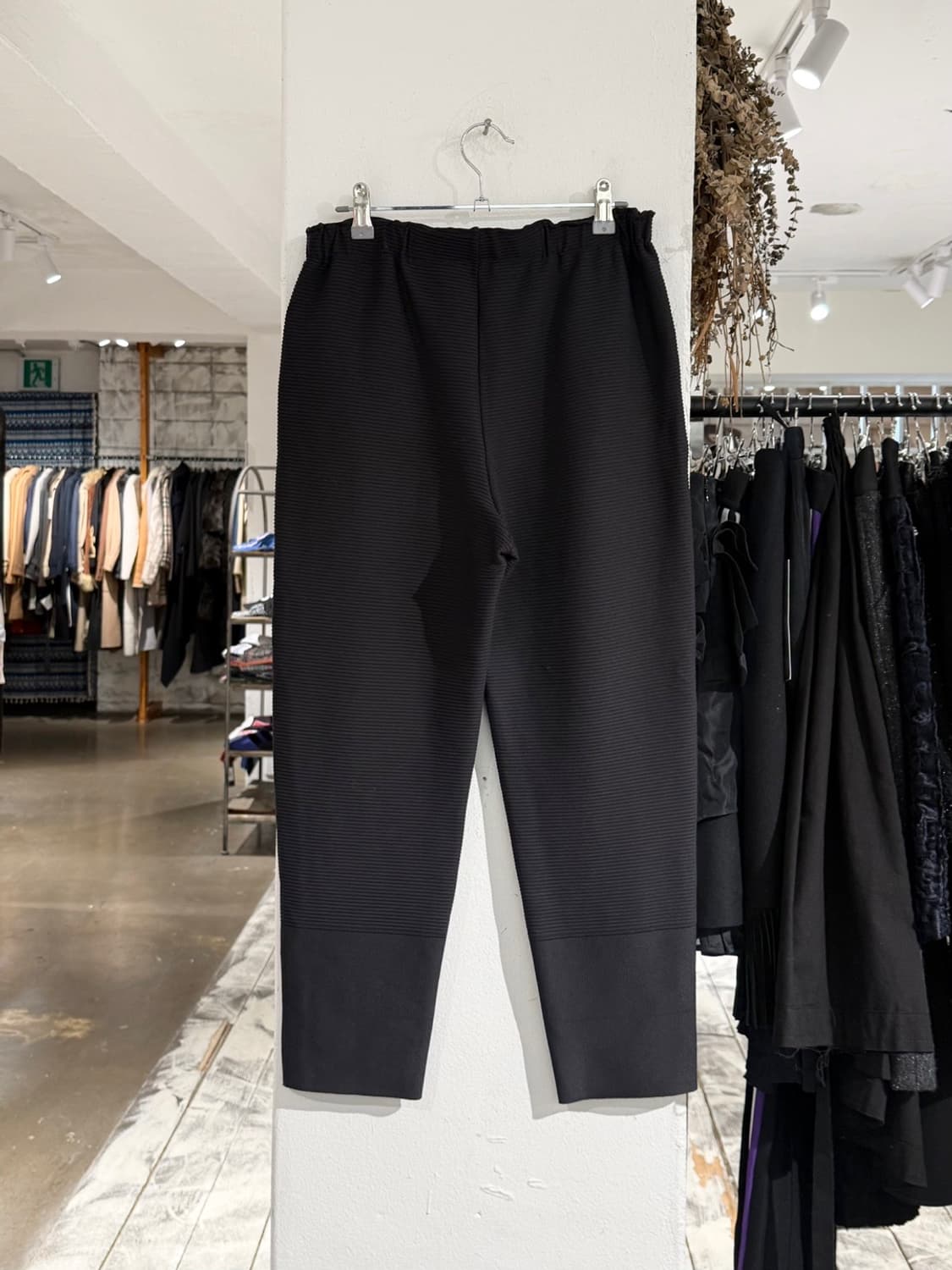 이세이미야케 블랙 립 패널 베스트 팬츠 셋업 상품이미지5