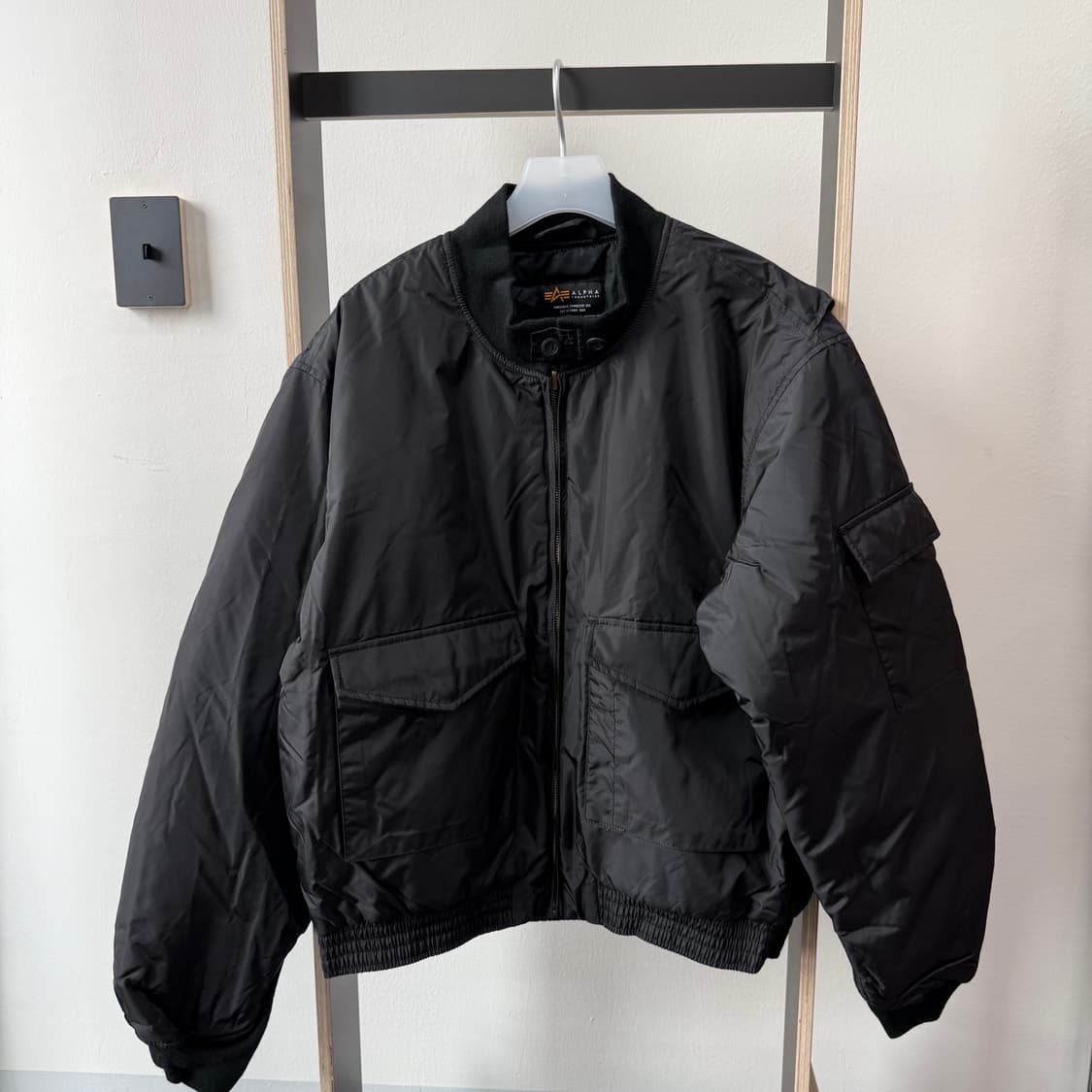 꼼데가르송 CDG 백 로고 리버 시블 MA-1 자켓 블랙 상품이미지6