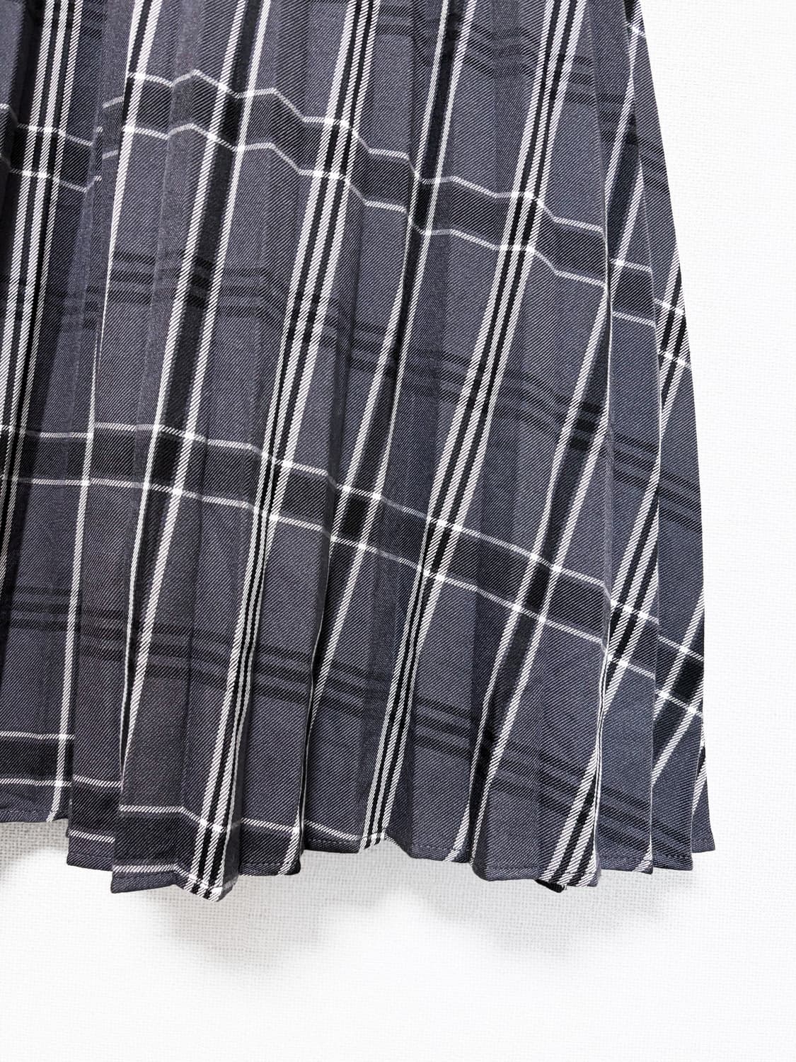 Checked Pleated Long Skirt – Dark Grey 상품이미지6