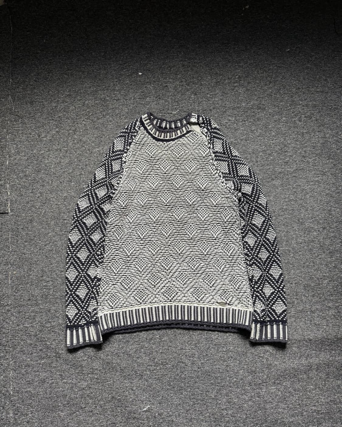 저스트 카발리 숄더 버튼 슬릿 헤비 니트 상품이미지6