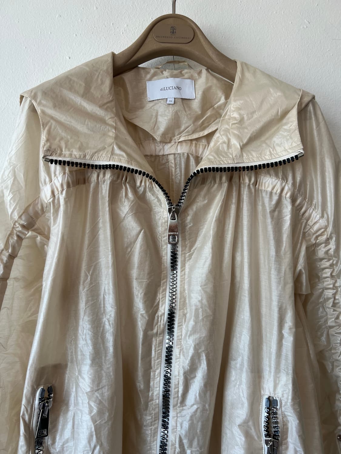 디루치아노 diLUCIANO 여성 골드베이지 바람막이코트 후드집업점퍼 상품이미지1