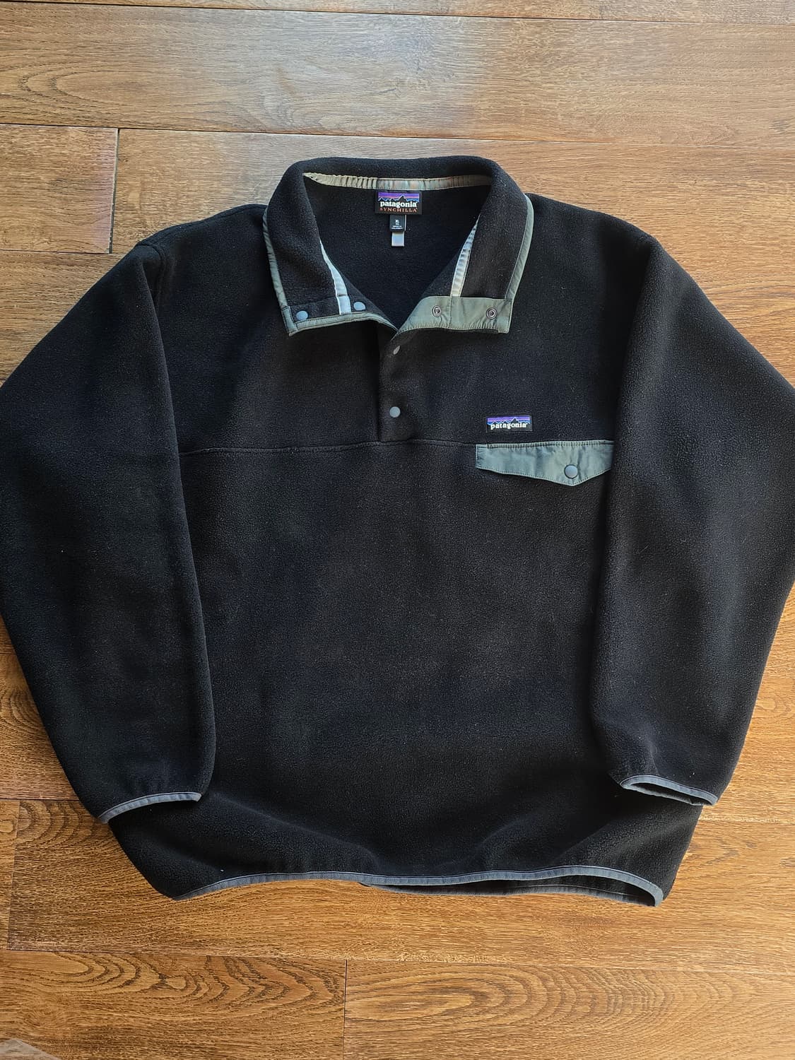 파타고니아 신칠라 스냅티 블랙 포지그레이 XL 라이트웨이트 상품이미지2