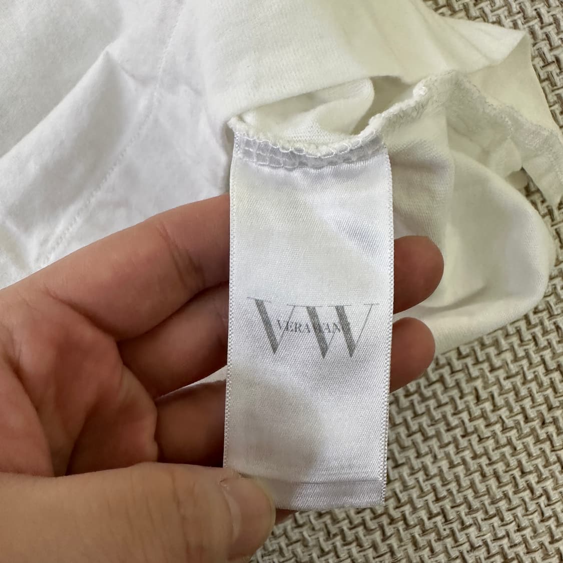 77 베라왕 화이트 반팔티 0401D 상품이미지3