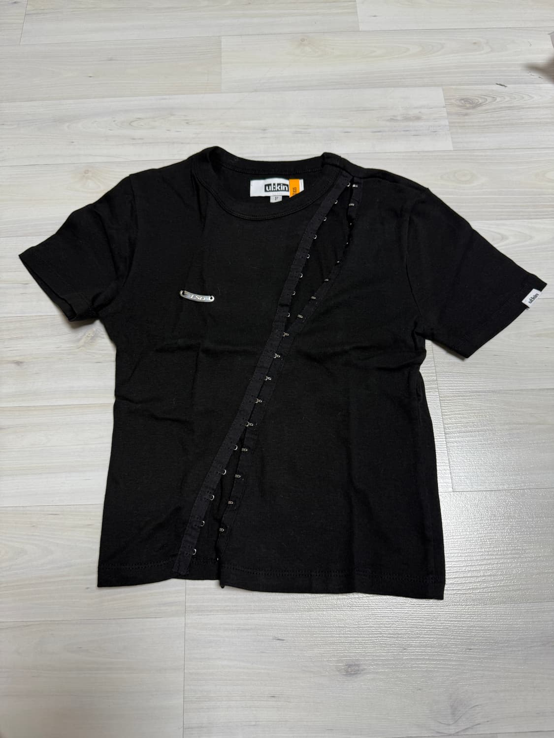 얼킨 후크아이 슬릿 타이트 티셔츠 상품이미지6