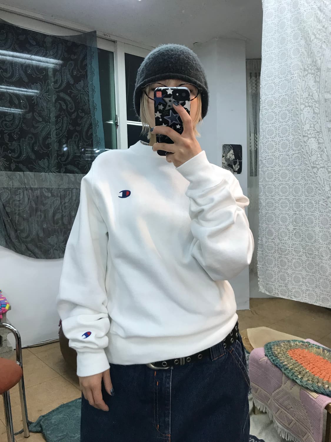 챔피온 리버스위브 자수 화이트 맨투맨  상품이미지1