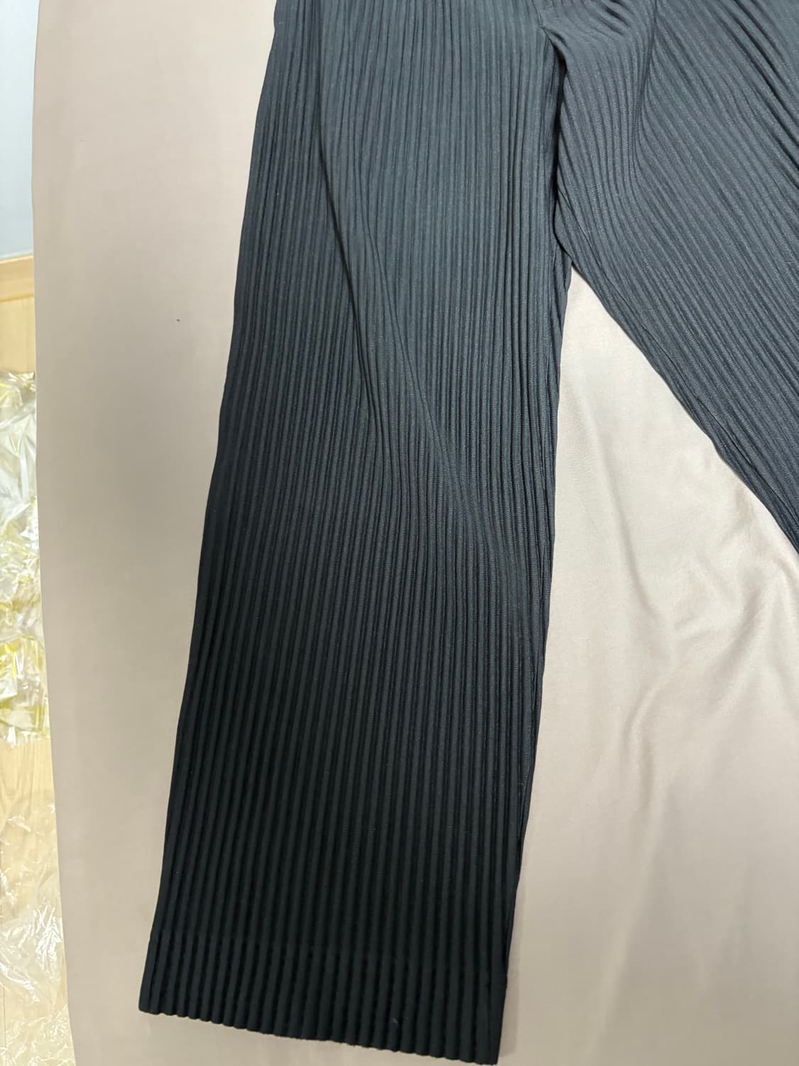 이세이미야케 옴므플리세 베이직팬츠 블랙1 상품이미지4