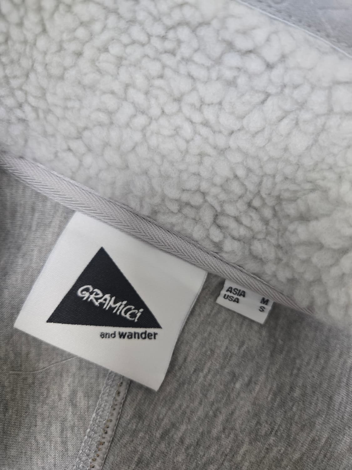 [M] 그라미치X앤드원더 JQ 테이프 플리스 자켓 라이트그레이 상품이미지2