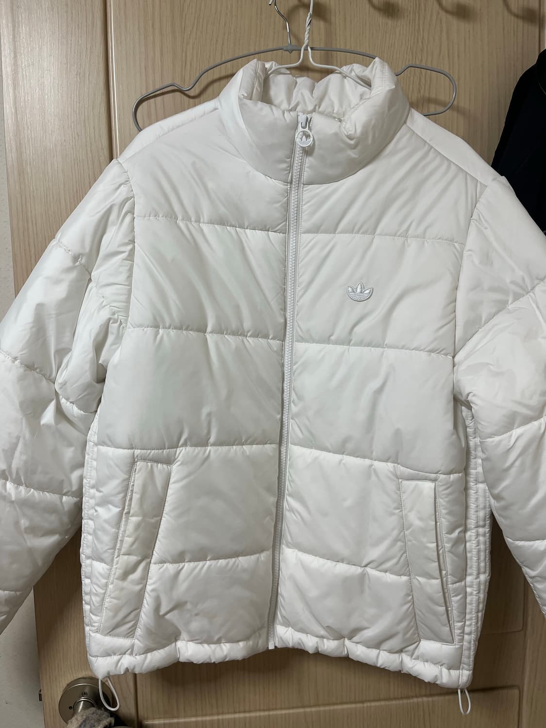 아디다스 화이트 푸퍼 패딩 M 상품이미지1