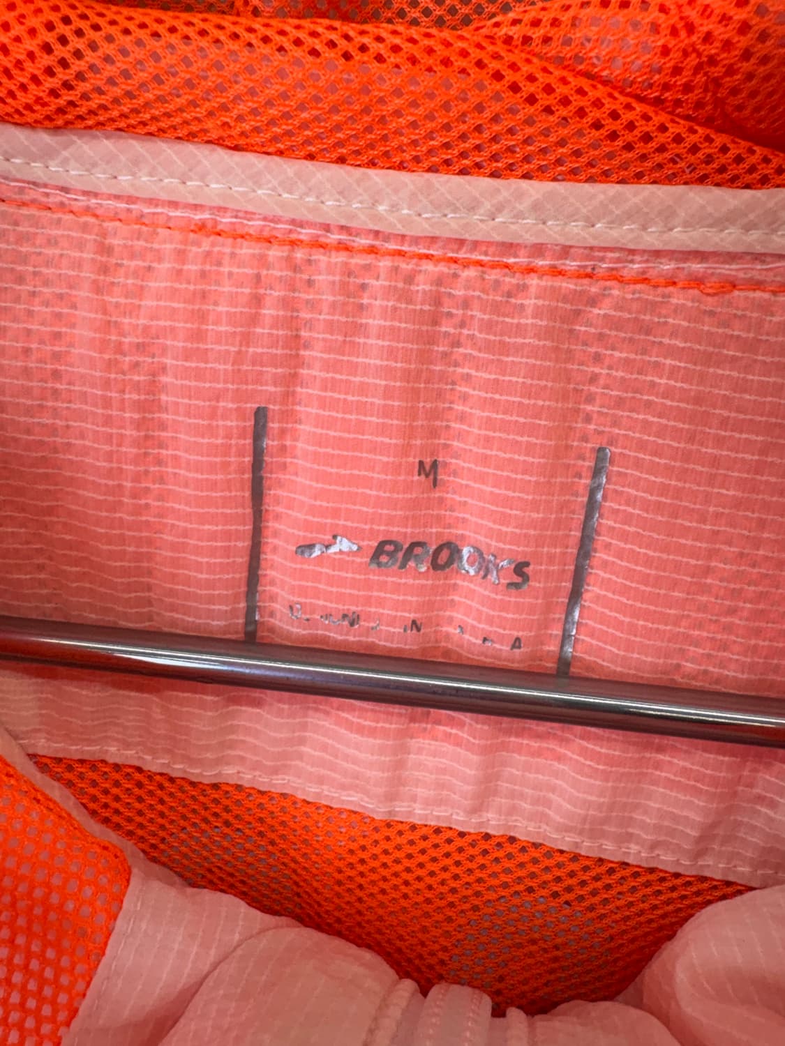 브룩스 러닝 경량 바람막이 상품이미지8