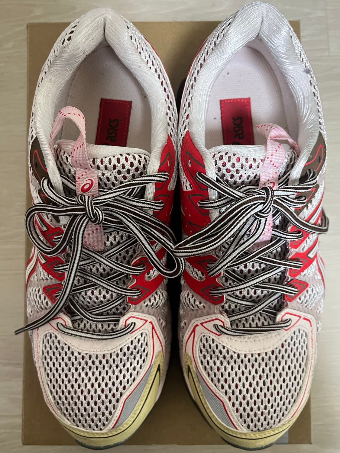 아식스 UB9-S 젤카야노 20 크리스탈핑크레드 상품이미지4