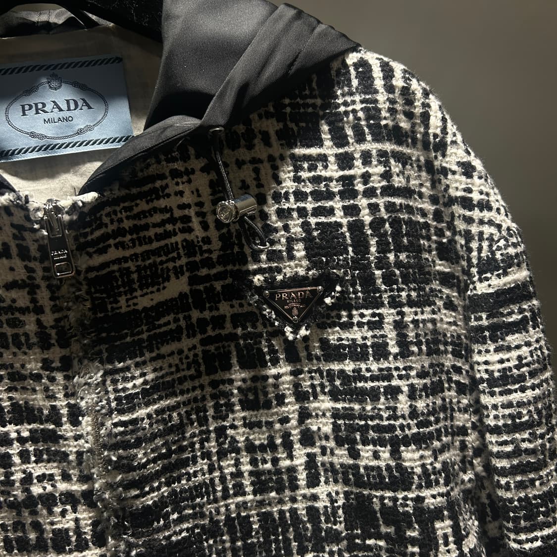 프라다 나일론 후드 트위드 자켓 상품이미지2