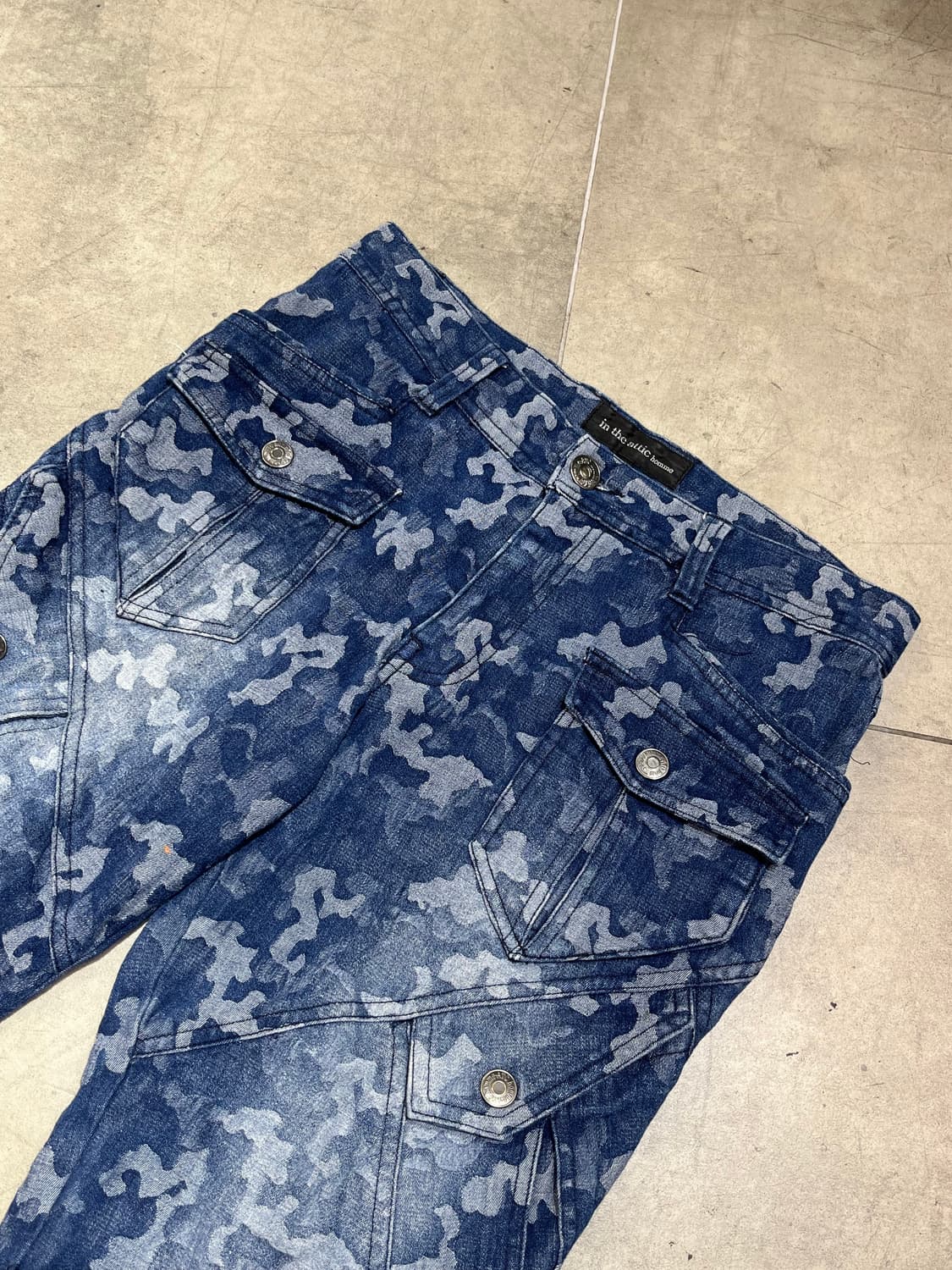 In the attic homme 데님 카고 팬츠 상품이미지4